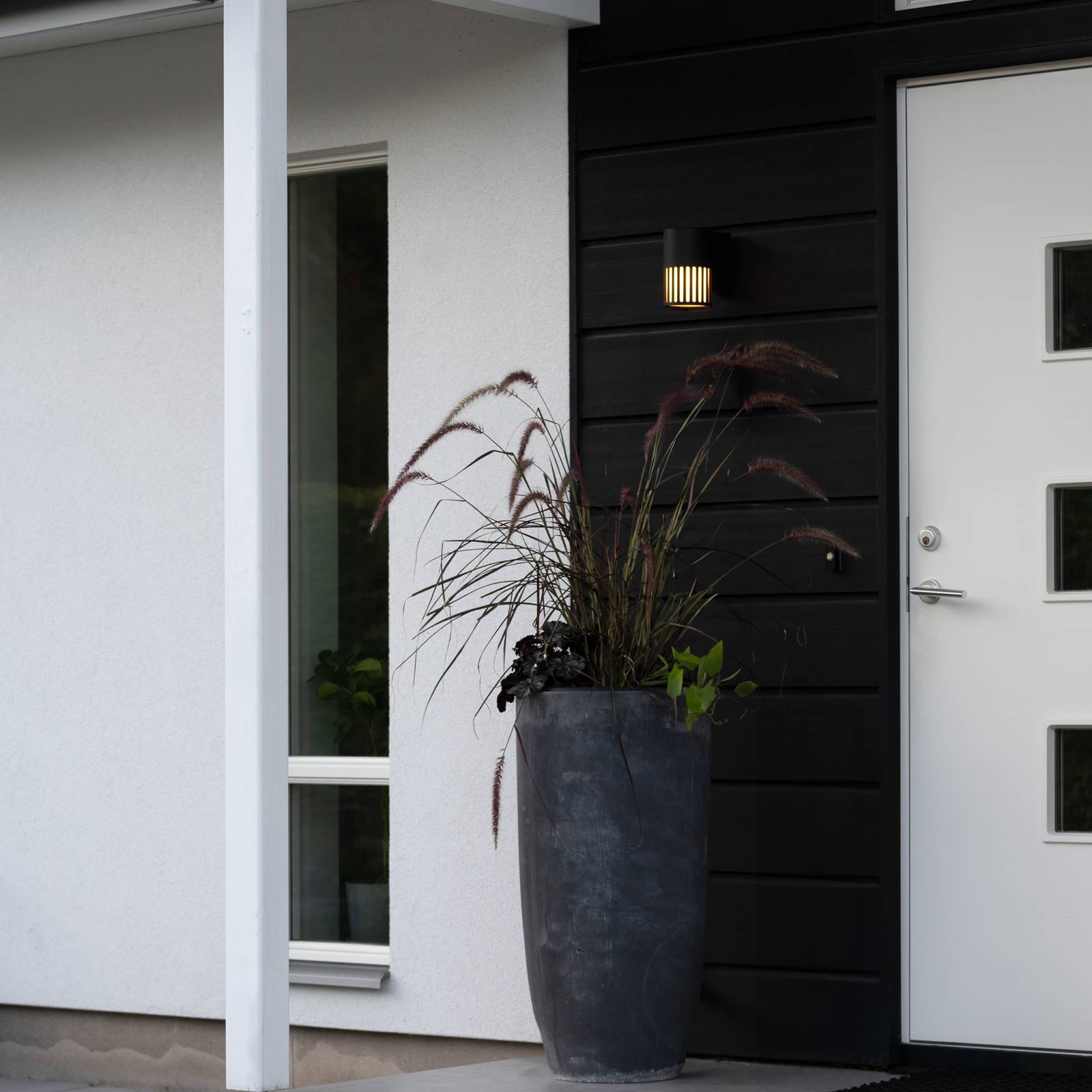 Kinkiet zewnętrzny Pistoia, czarna, wysokość 17 cm, metal, IP54