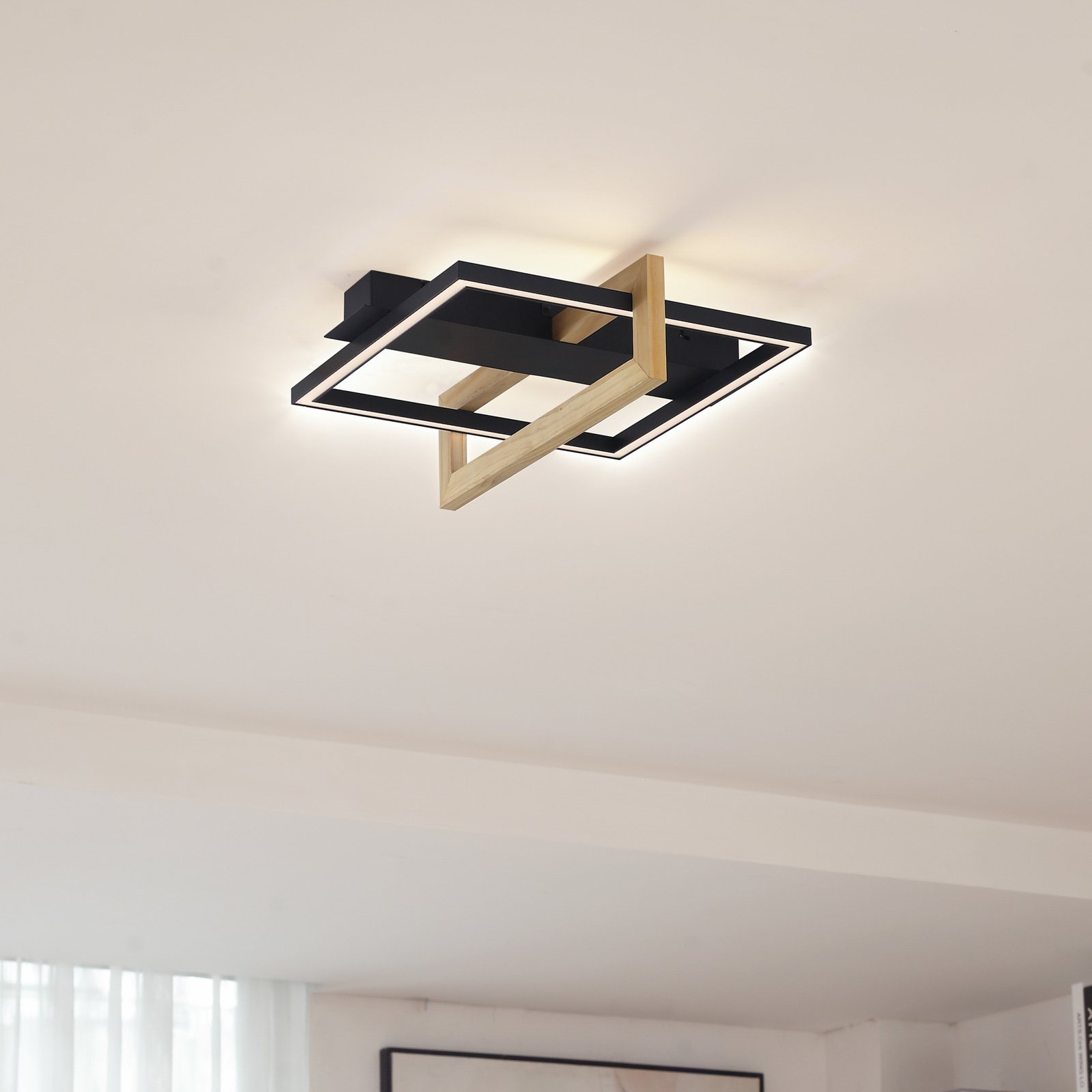 Lindby LED-Deckenleuchte Holamu, 46cm, schwarz, Holz, Metall
