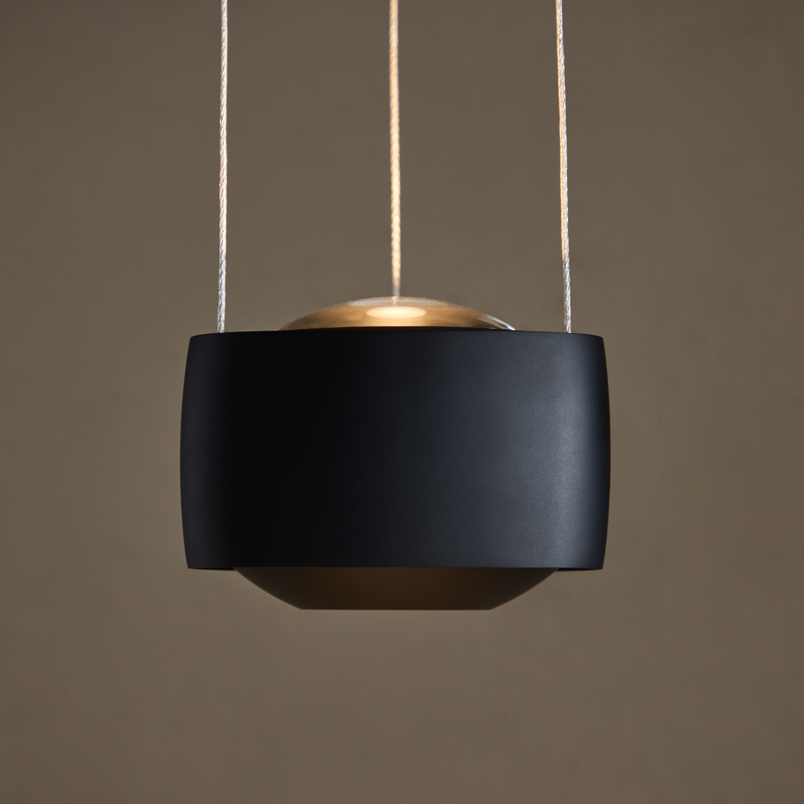LOOM DESIGN LED závesné svietidlo Air, čierna, 13 cm, hliník