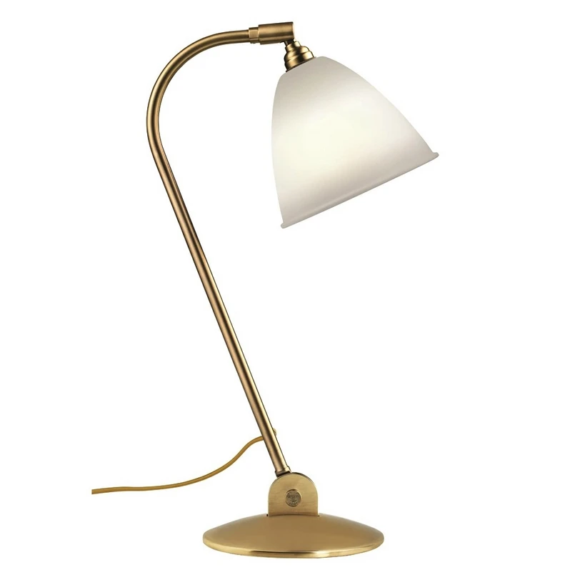 GUBI – Bestlite BL2 Bordslampa Ø16 Mässing/Porslin