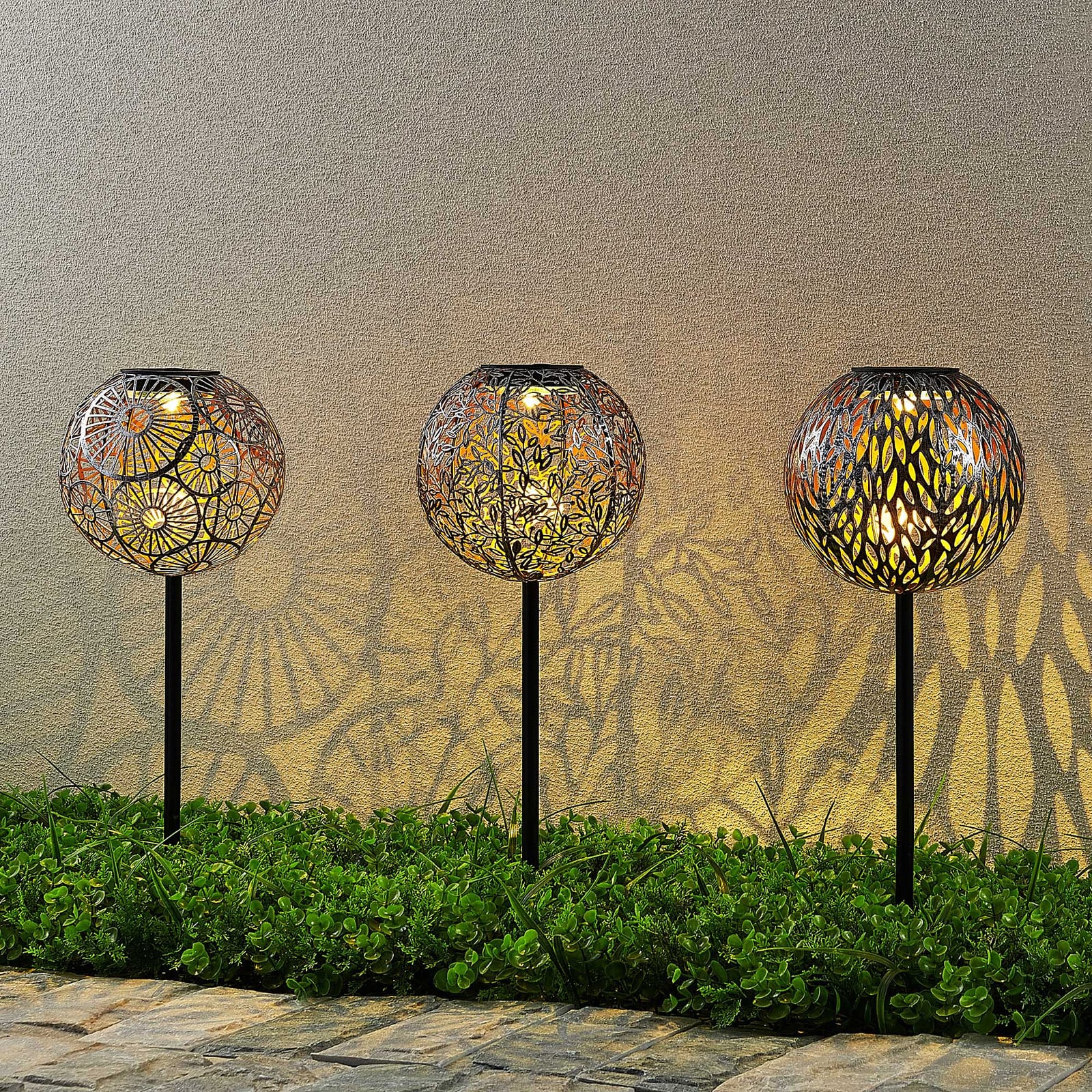 Vilani LED Solcelle Tr&auml;dg&aring;rdslampa  3 pcs. Silver Lindby - Terrass - Marockansk / orientalisk - Metall - Med en ljusk&auml;lla