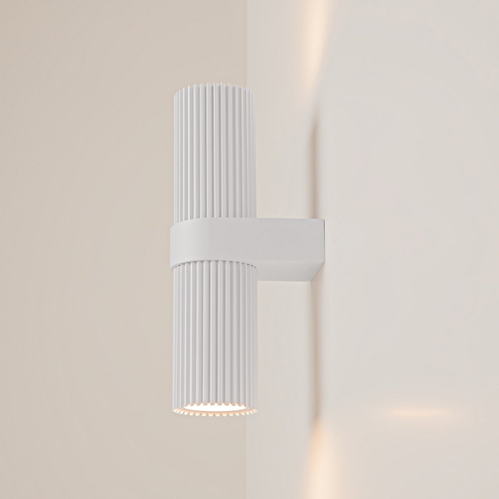 DYNAMICS wall light, white, height 23 cm, metal, up/down