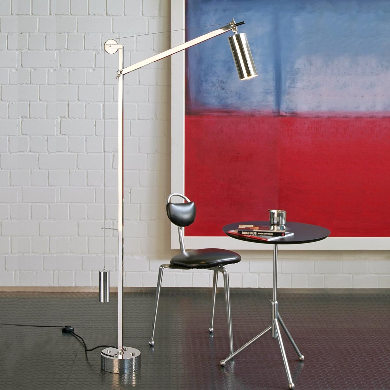 TECNOLUMEN kruh – stojaca lampa v štýle Bauhaus