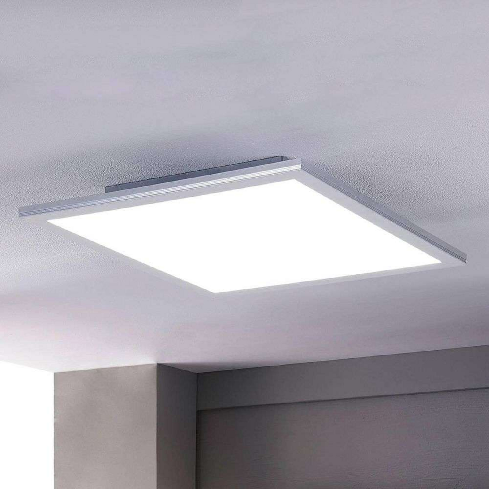 Livel LED Plafonieră CCT 62x62 White/Silver - Lindby