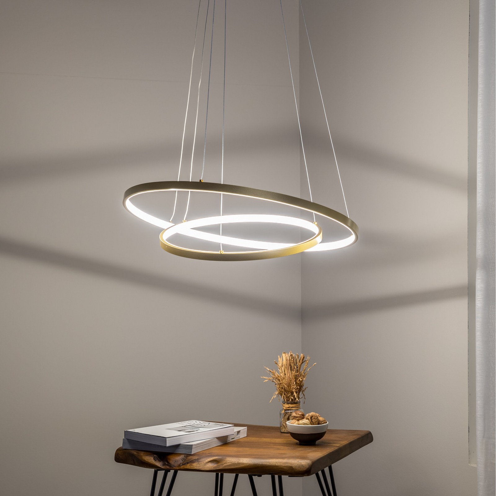 Závěsné svítidlo HOOP LED, 51 W, Ø 60 cm, 4 000 K, zlatá barva