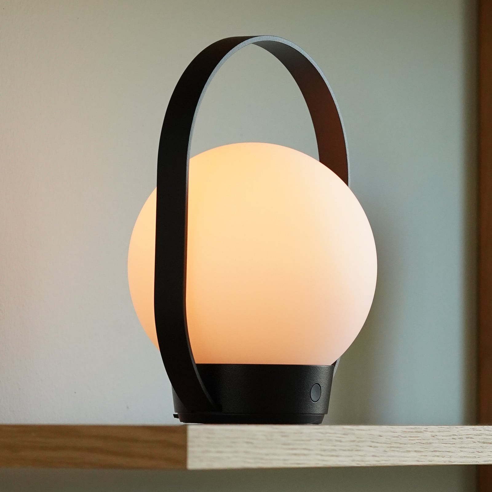 Palla T1 Portable Bordslampa Black - Antidark - Sovrum - Aluminium
