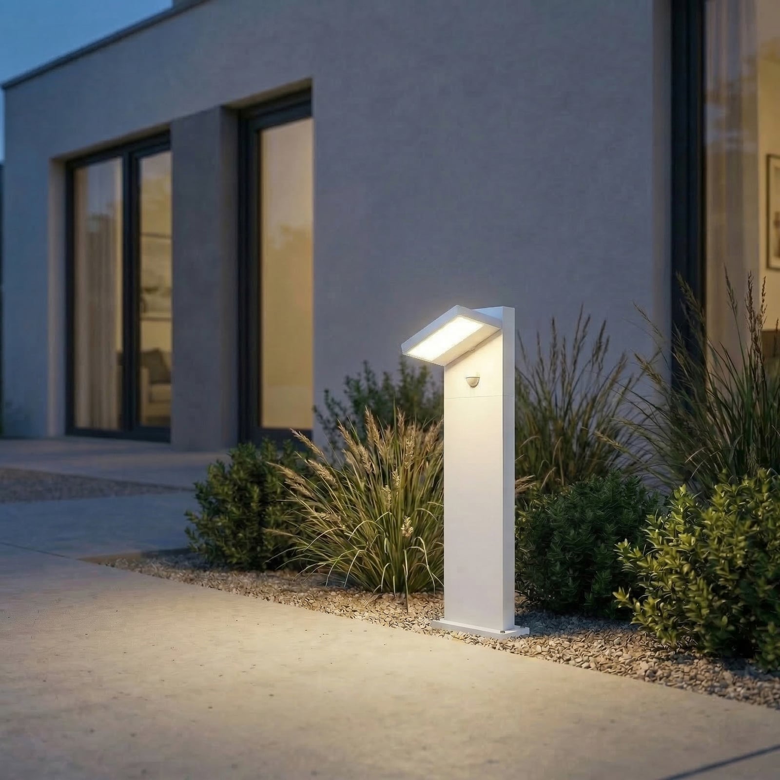 Silvan LED-Wegeleuchte, Sensor, IP54, weiß, 65 cm, Aluminium - Lucande