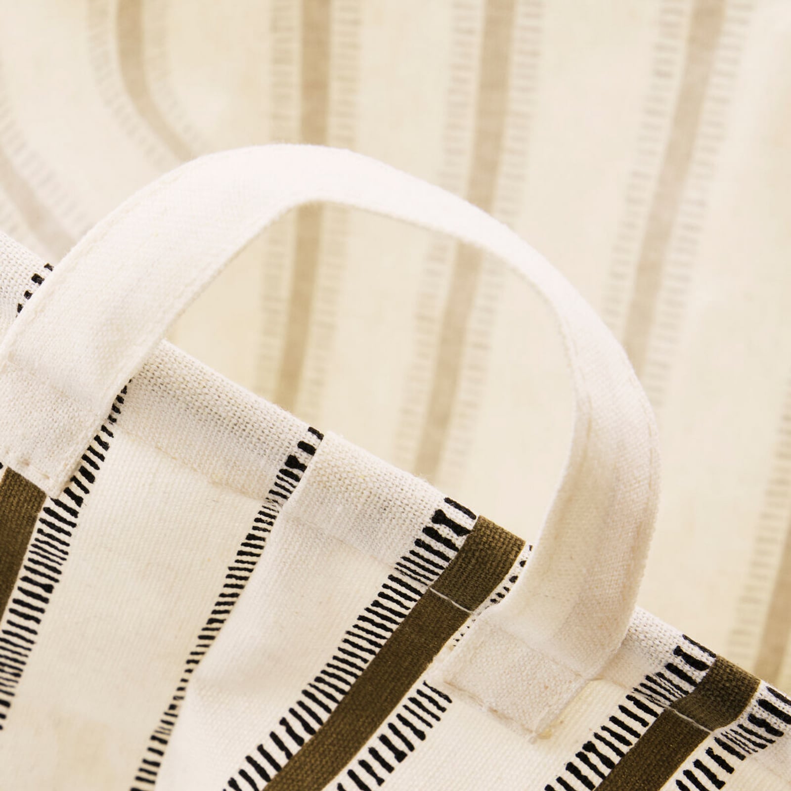 Cestino portaoggetti HDVibes bianco/marrone 30x30 cm - House Doctor