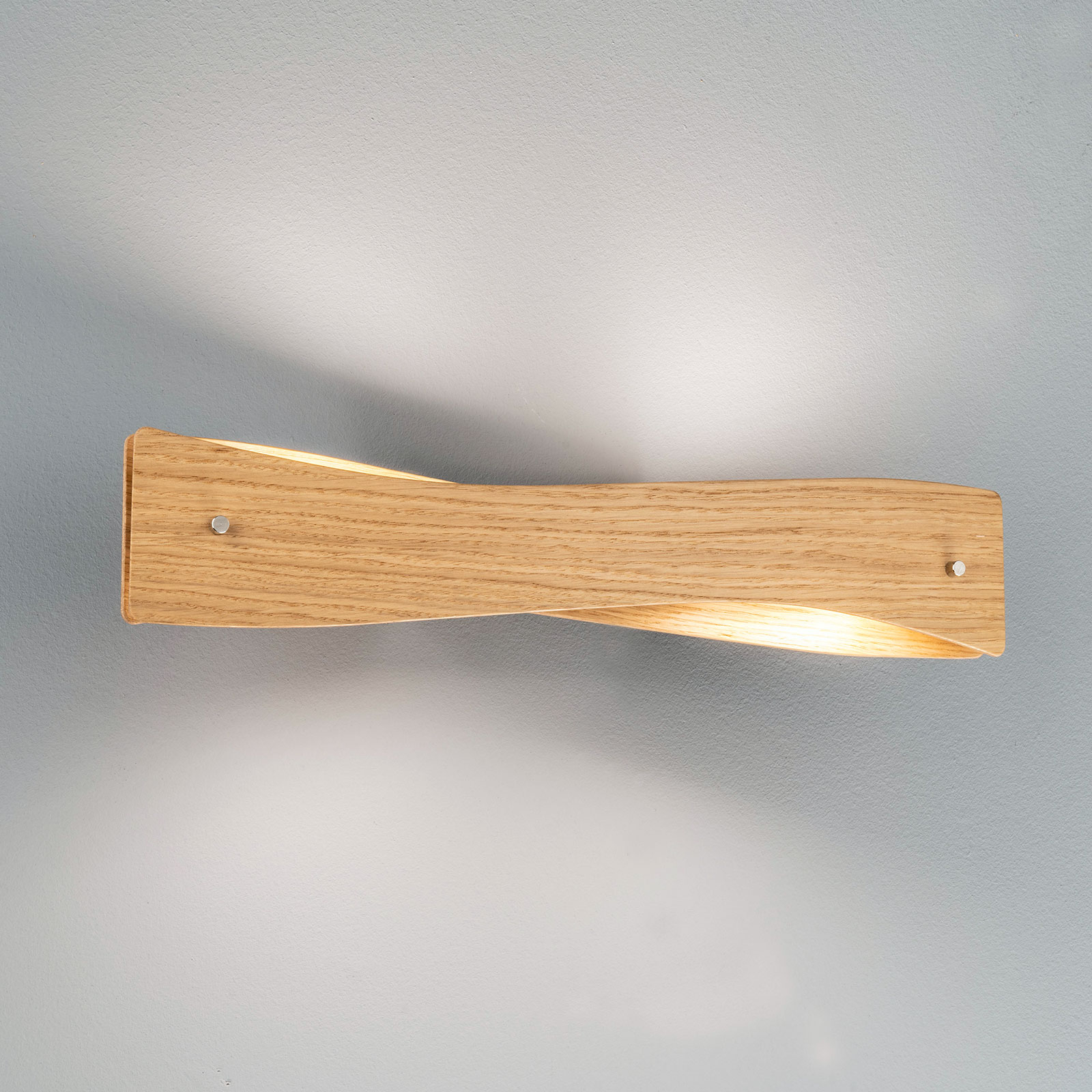 Candeeiro de parede LED Quitani Lian, madeira de carvalho