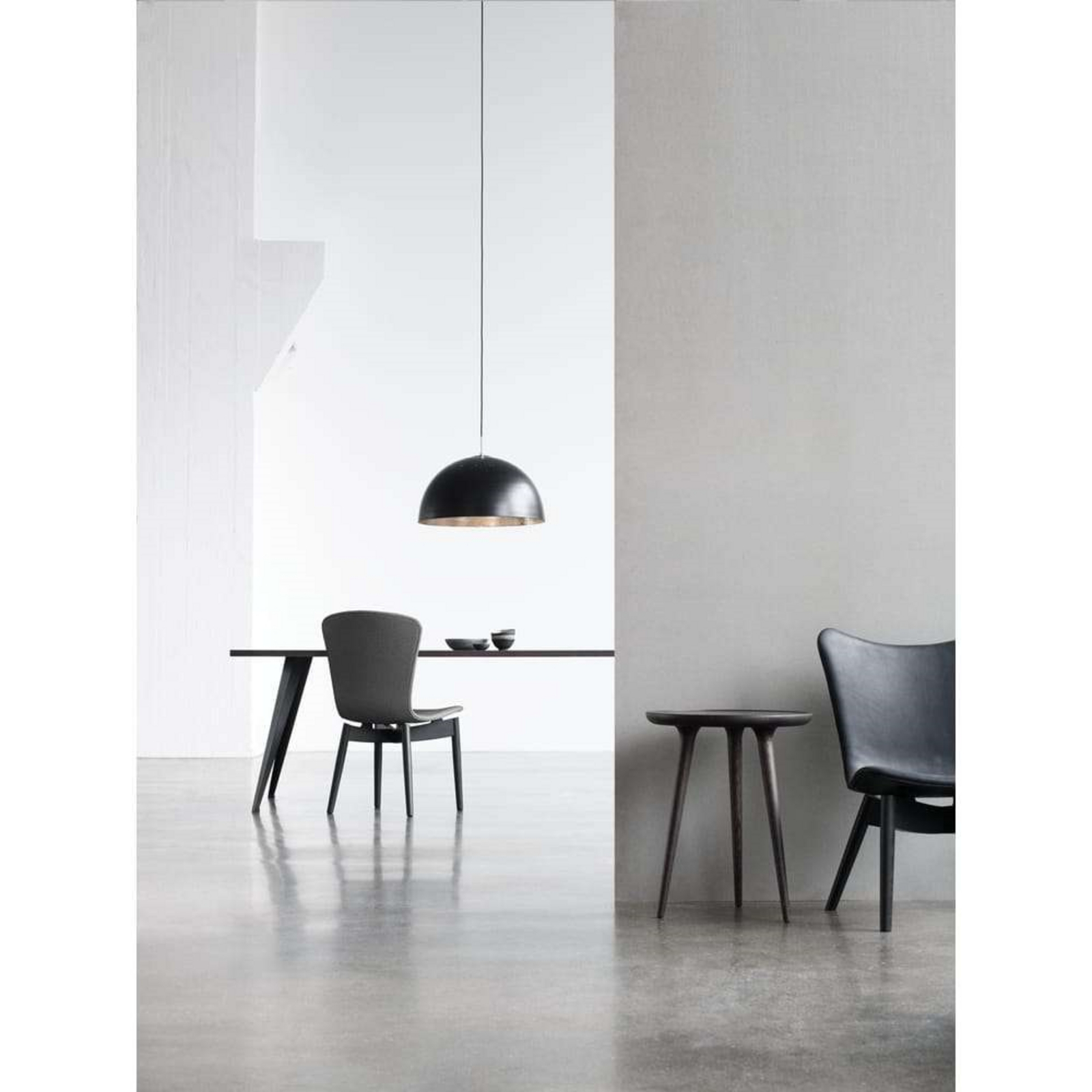 Accent Cafe Table Sirka Grey Oak Ø70 - Mater