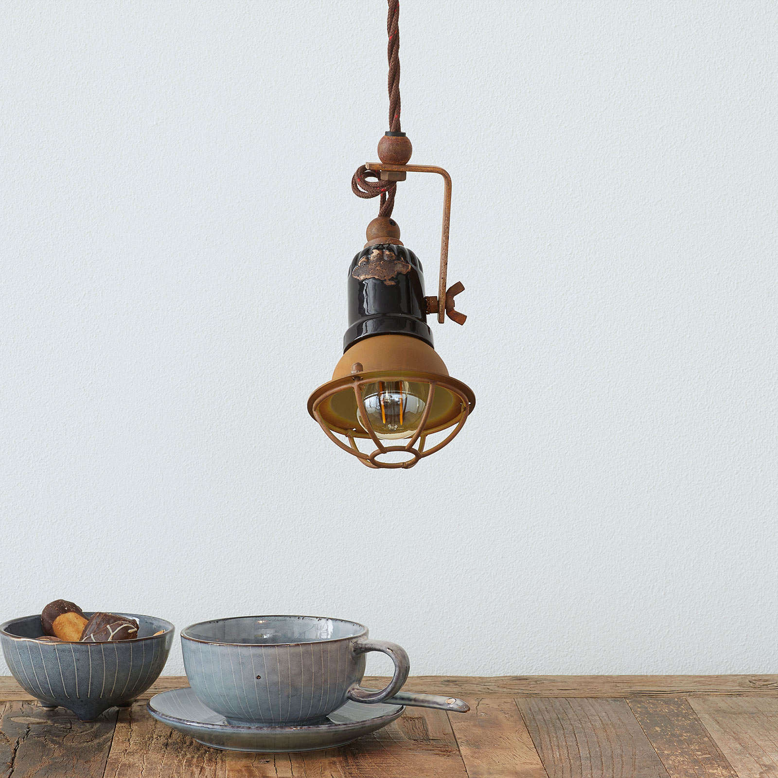 C1660/1 hanging light with cage, black