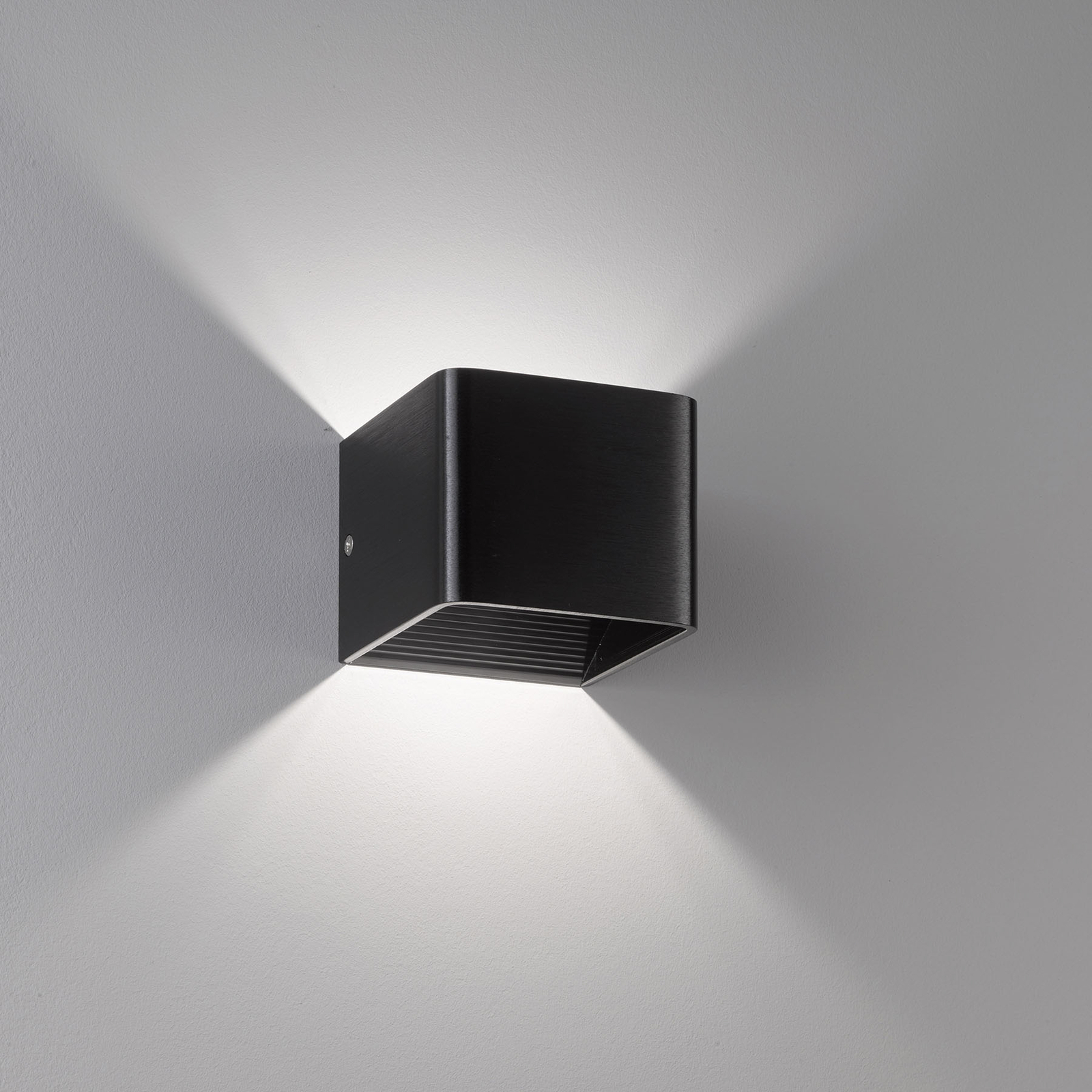 LED-vägglampa Dan, svart anodiserad