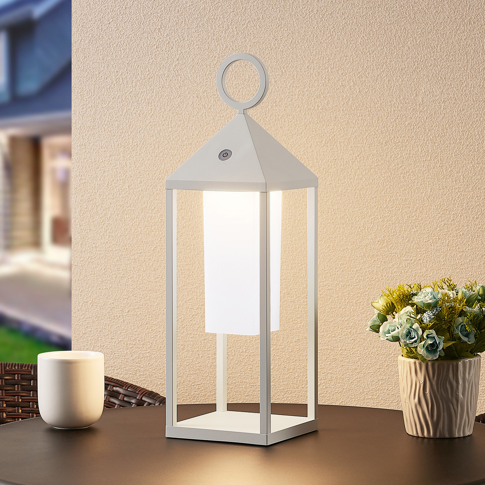 Lucande Miluma lanterna LED esterni, 54 cm, bianco