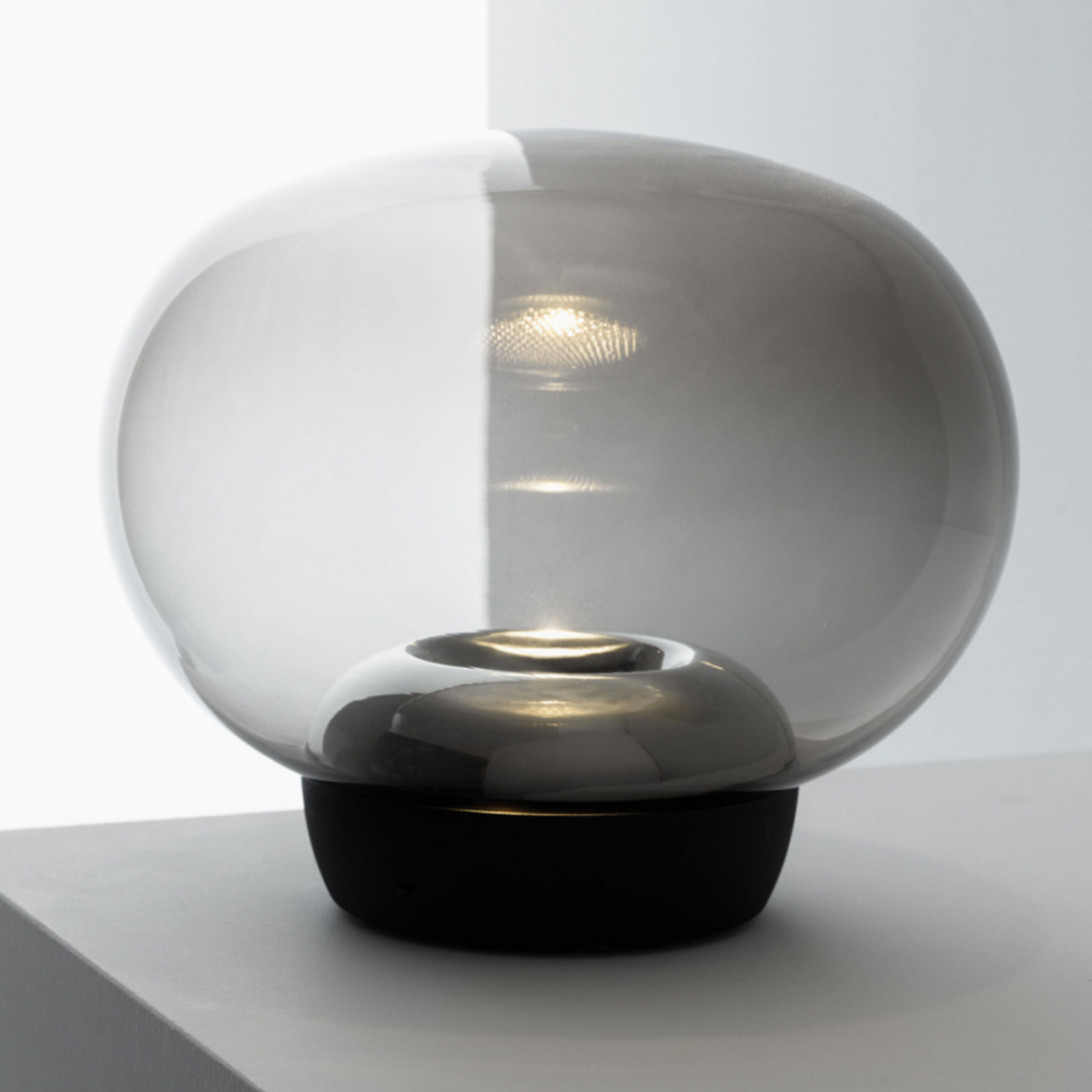 Stilnovo La Mariée lampă de masă gri fum/negru - Camera de zi / sufragerie - design - gri fumuriu negru - Sticlă