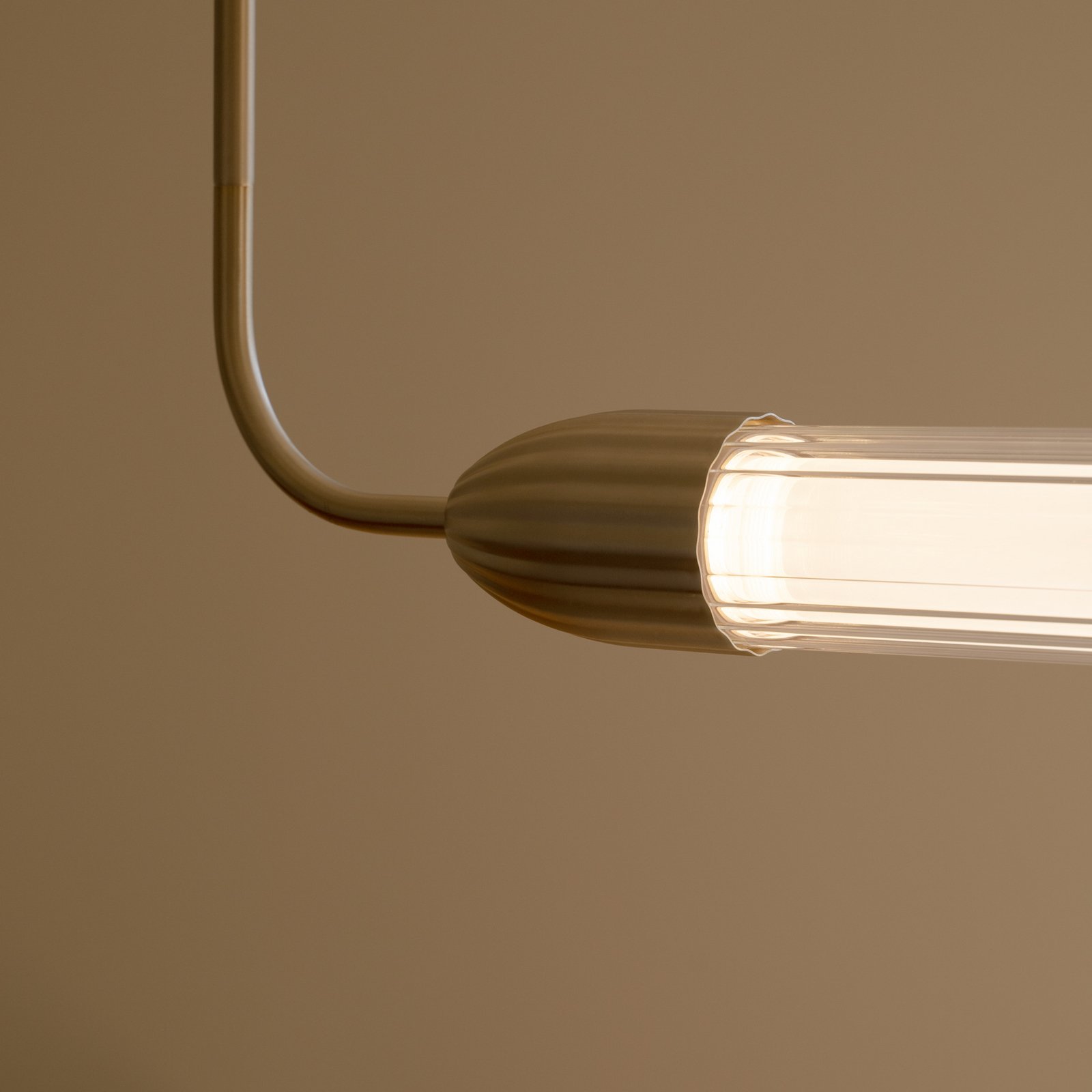 LEMON SQUEEZE LINEAR Candeeiro suspenso, latão 138 cm GU10 - UMAGE