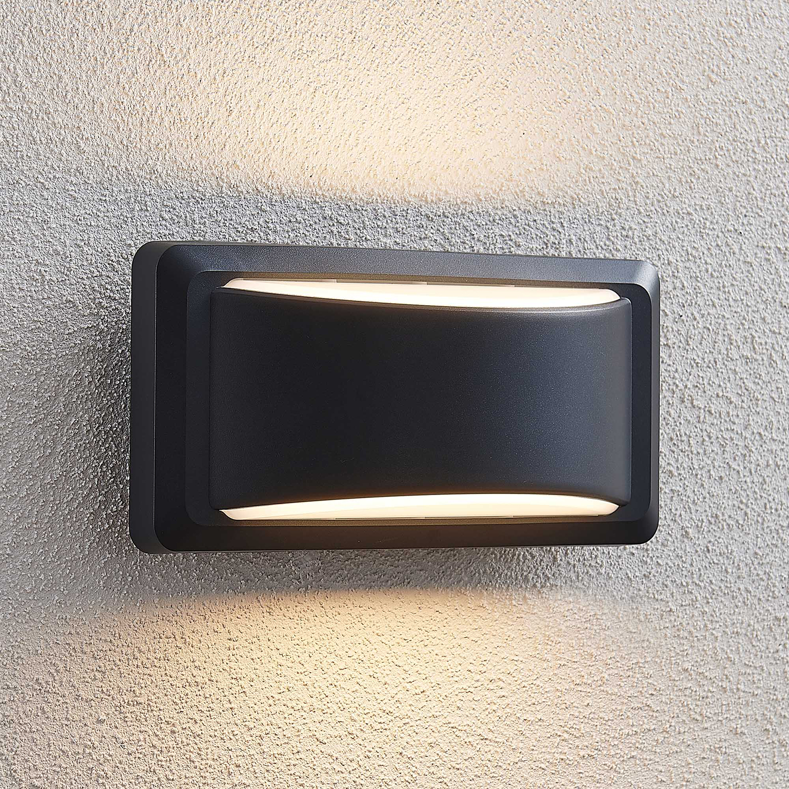 Lindby Iskia LED outdoor wall lamp, wide strip, polycarbonate, ABS, 10.5 W, energy efficiency: A+, W: 23 cm, H: 11 cm