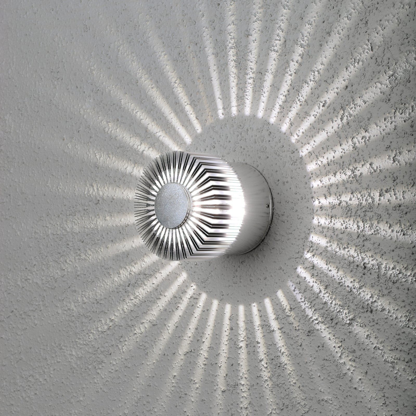 Monza LED outdoor wall light round silver 9 cm