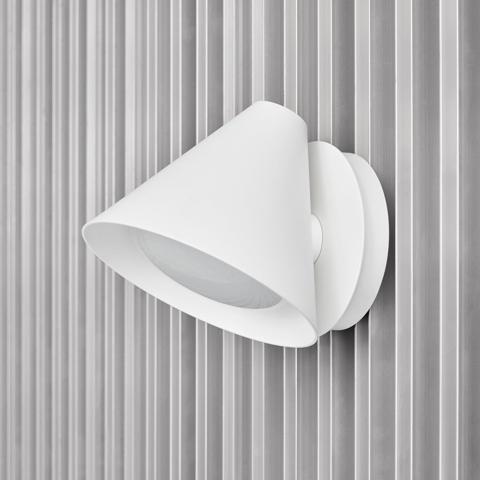 Louis Poulsen Keglen wall lamp dim-to-warm white