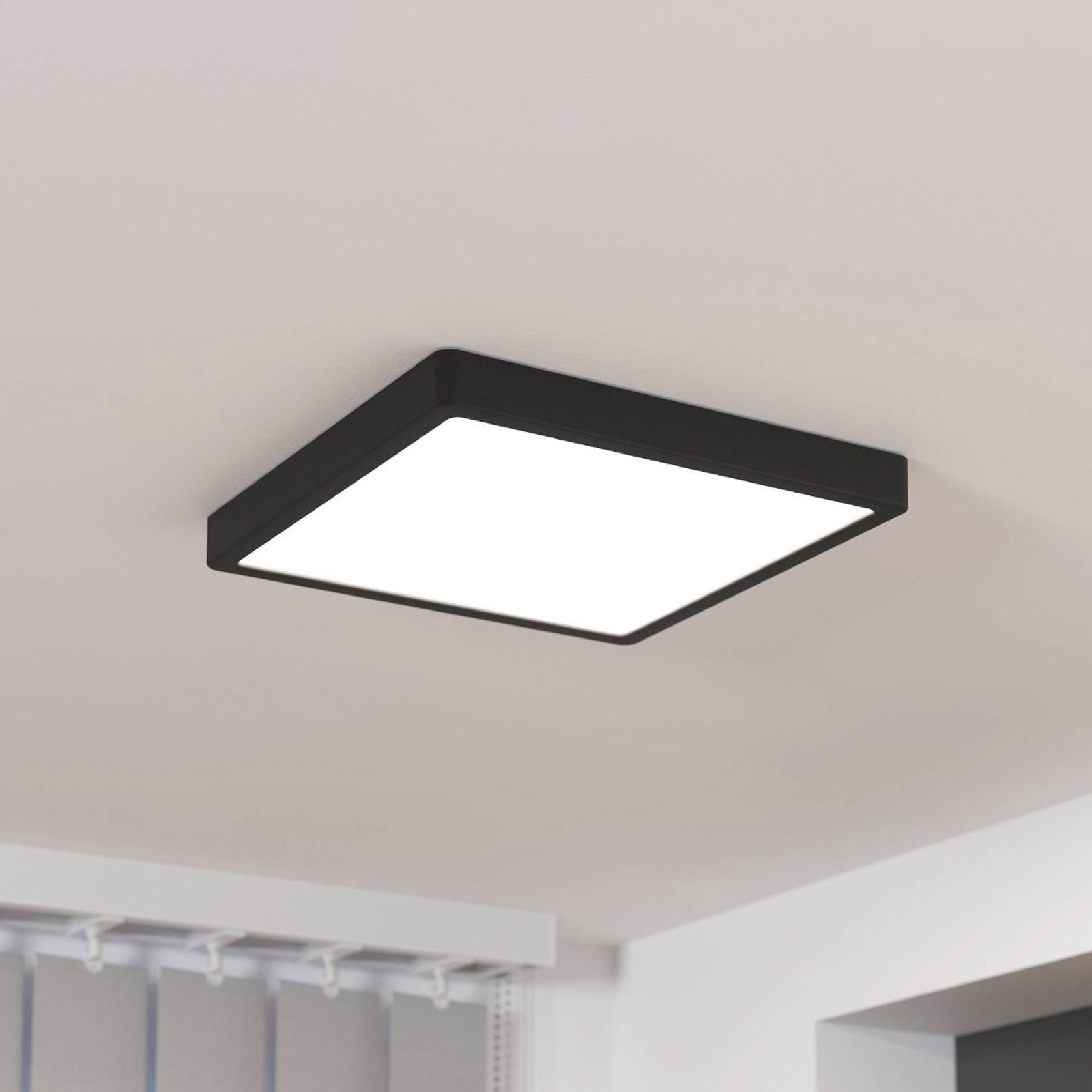 LED panel na povrchovú montáž Fueva5 IP20 830 čierny 28,5x28,5cm