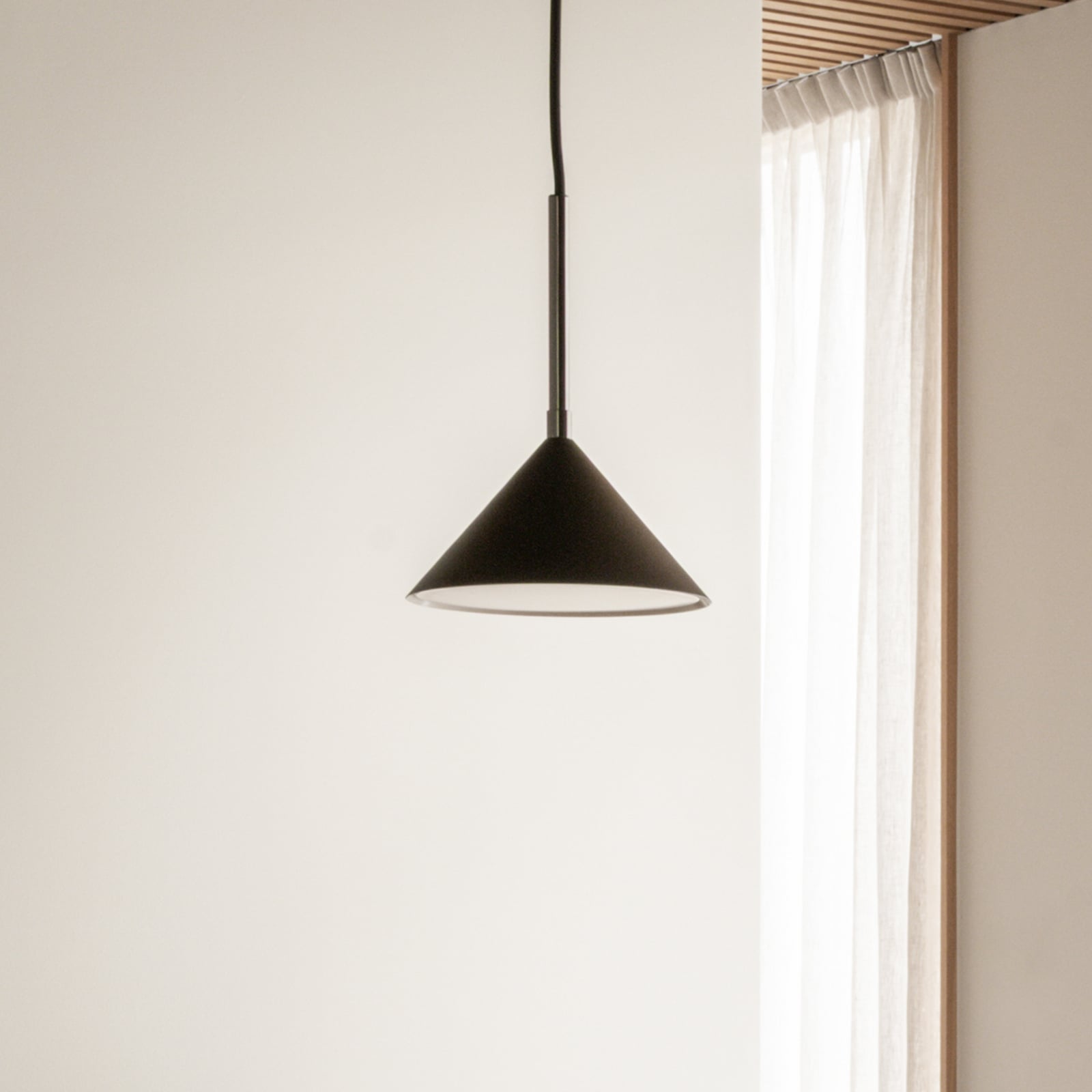 Kuro viseća lampa, Ø17 cm, crna, metal, G9 - Watt & Veke