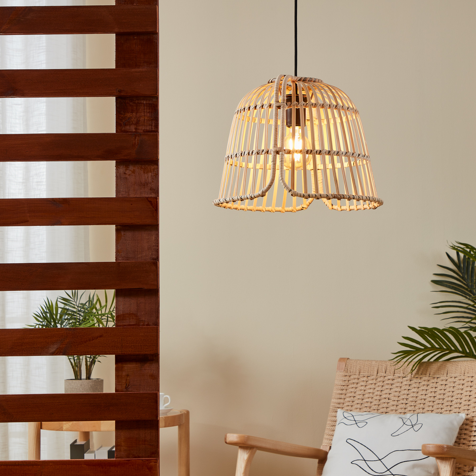 "Glyneath" pakabinamas šviestuvas su bambuko atspalviu, Ø 37,5 cm "Glyneath" pakabinamas šviestuvas su bambuko atspalviu, Ø 37,5 cm