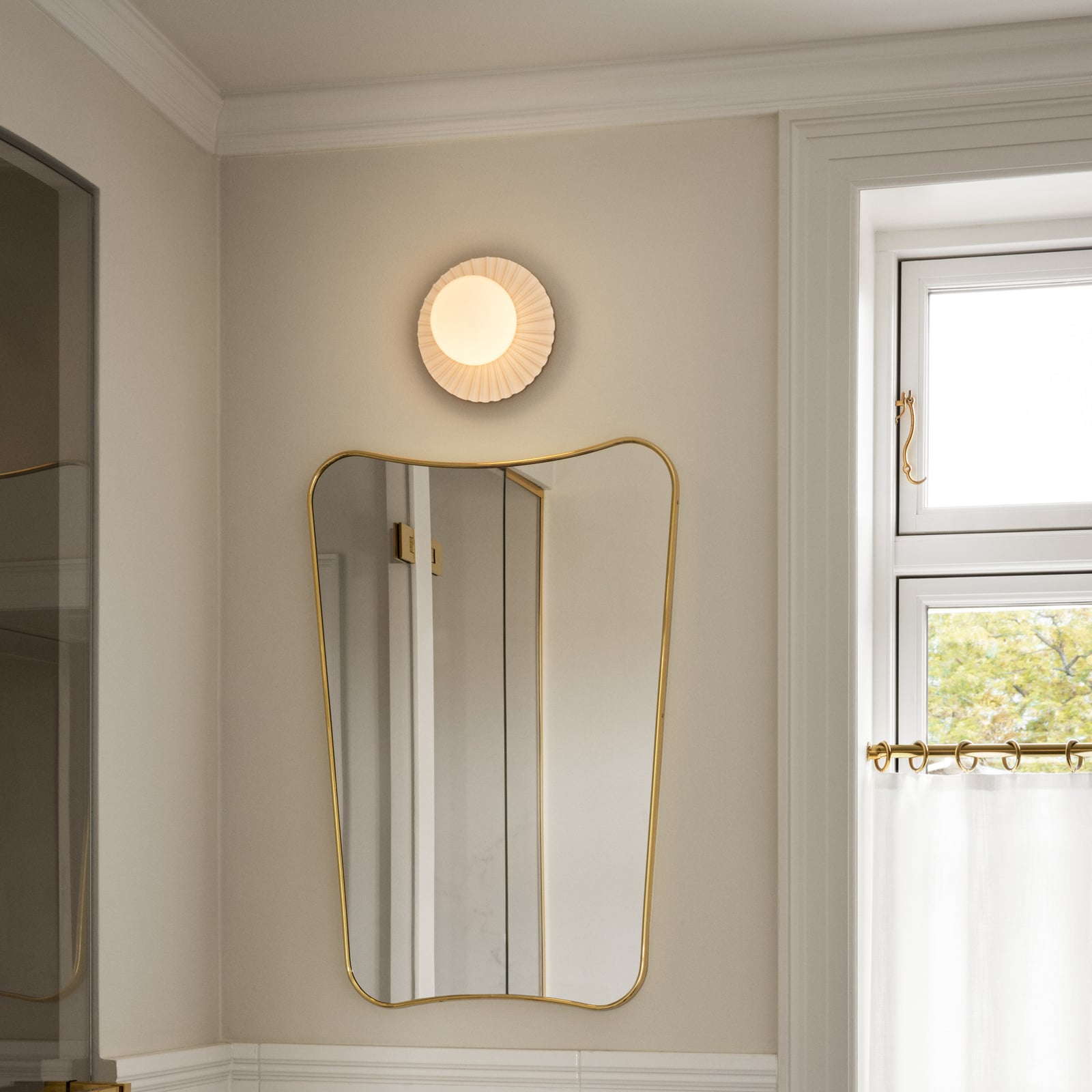 Liila Muuse taklampe, hvit/opal, Ø 20 cm, IP44 - Nuura