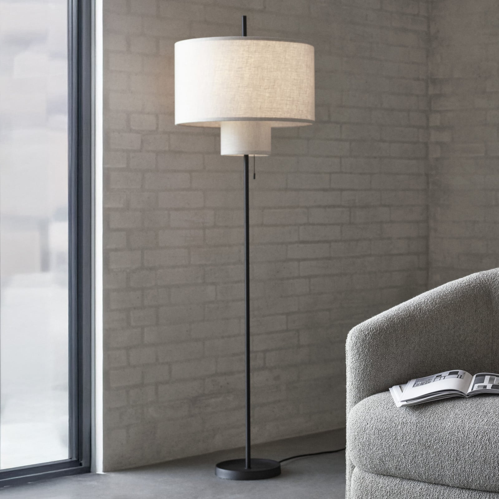 Margin Golvlampa Beige Canvas - New Works - Vardagsrum - Design - Tyg / textil - Med flera ljuskällor