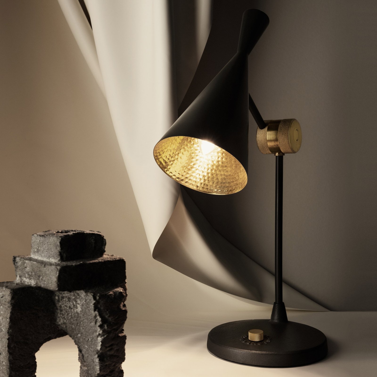 Beat Taffellamp Matt Black/Brass - Tom Dixon