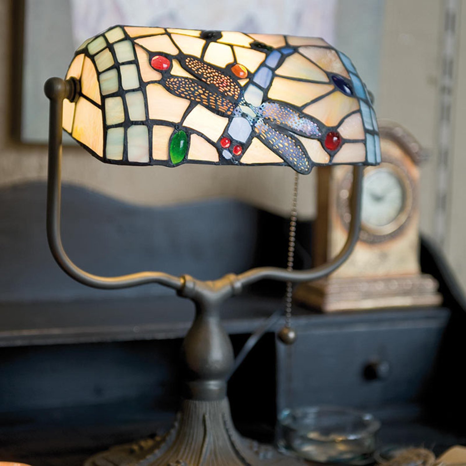Lampa bankierska Dragonfly w stylu Tiffany