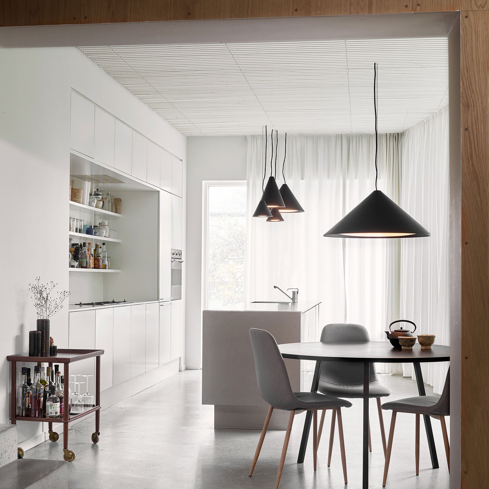 Louis Poulsen Keglen lampă susp. LED 40cm negru - Camera de zi / sufragerie - Design - Metal