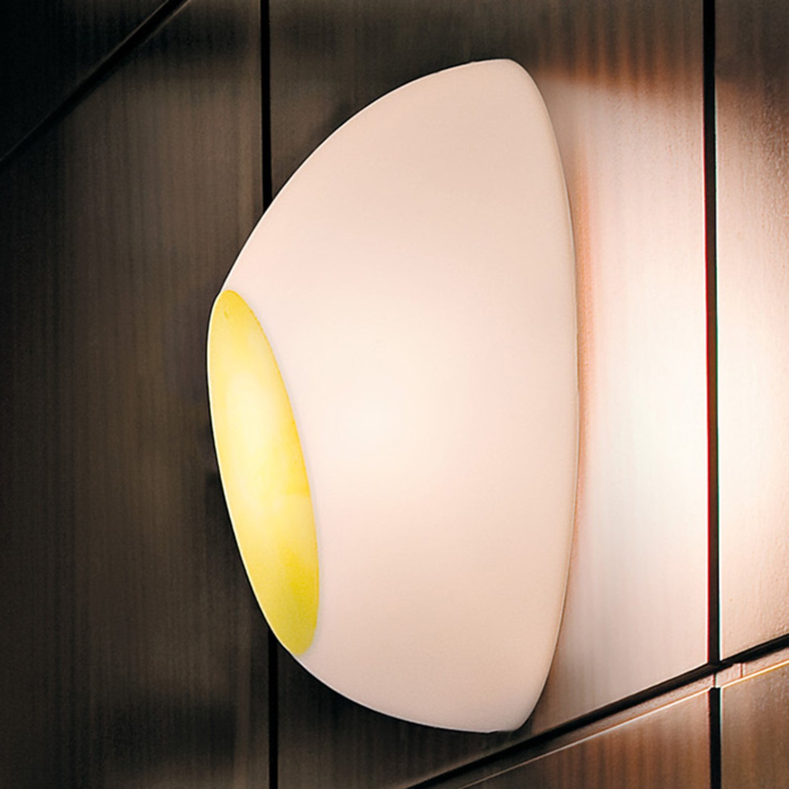 Luceplan Goggle wall light with iridescent effect, for Living / Dining Room, plastic with iridescent film, E14, 42 W, energy efficiency: A++, W: 18 cm, H: 32 cm