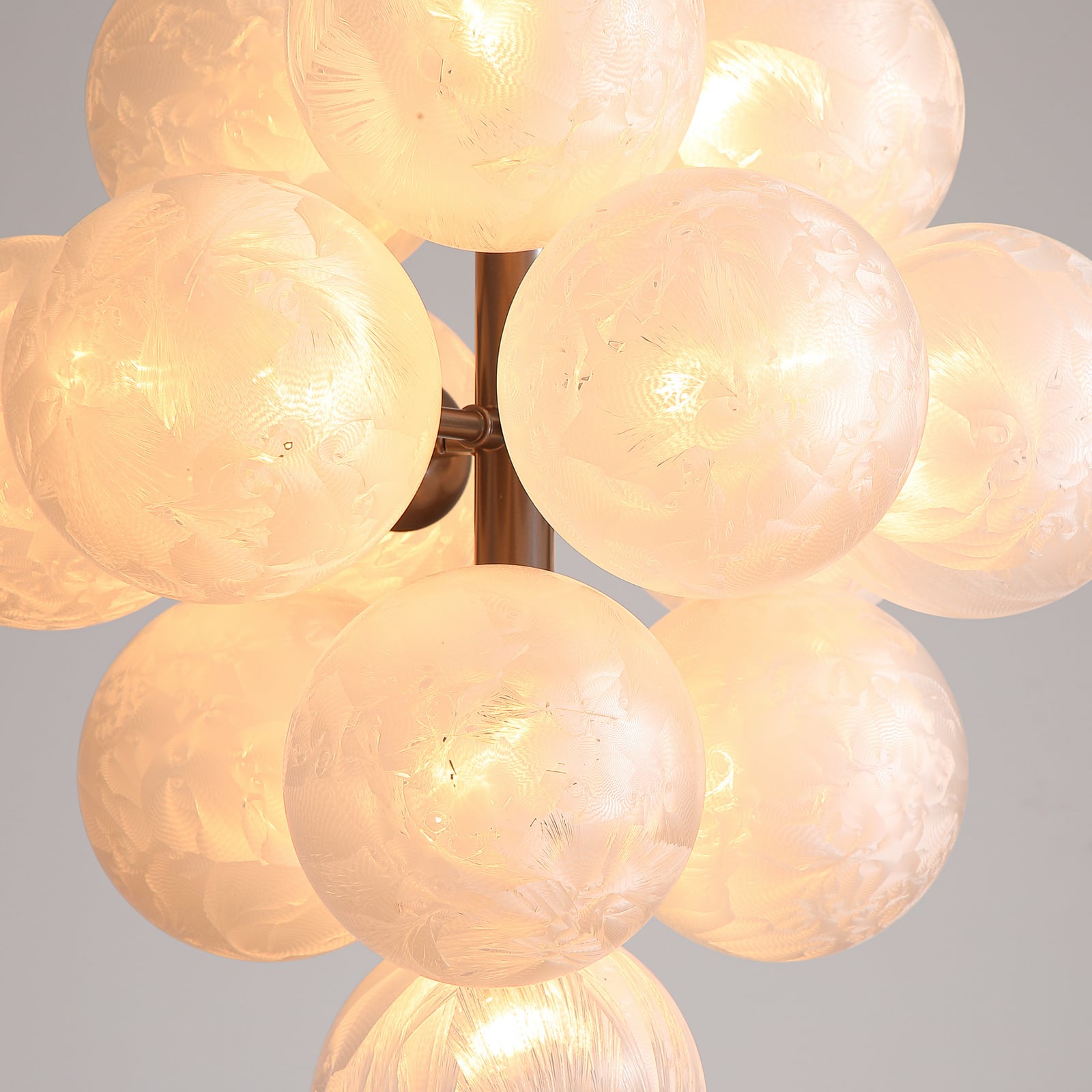 Hängeleuchte Frosty, 13-fl. rund, bronze, Glas gefrostet, G9 Hängeleuchte Frosty, 13-fl. rund, bronze, Glas gefrostet, G9