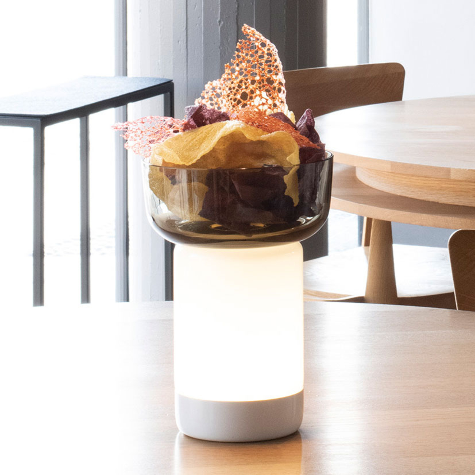 Artemide Bontà LED-Tischlampe mit Glasschüssel