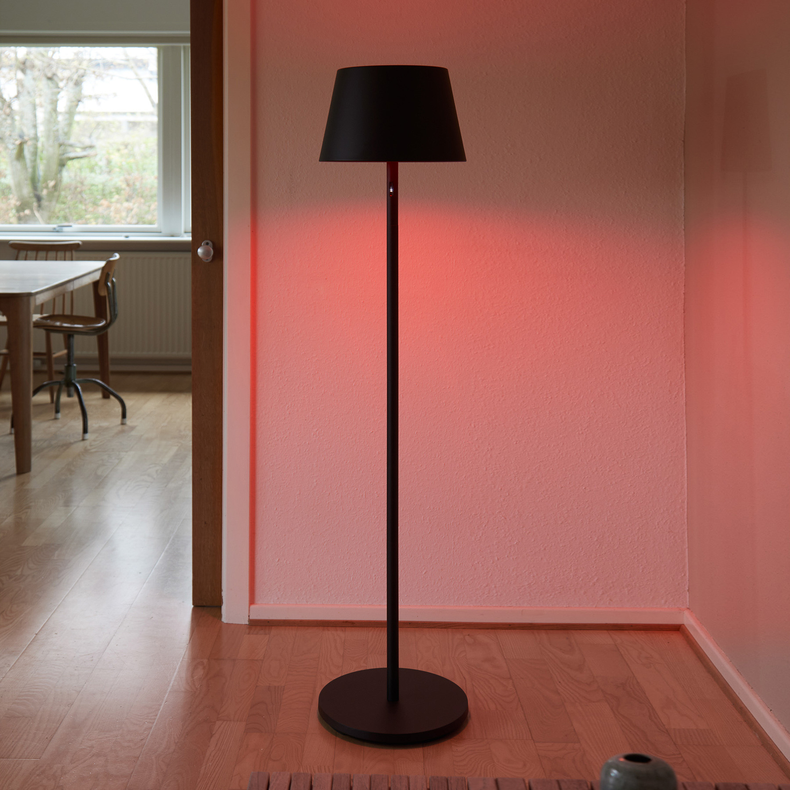 LOOM DESIGN LED dobíjacia stojacia lampa Modi, CCT, RGB, čierna