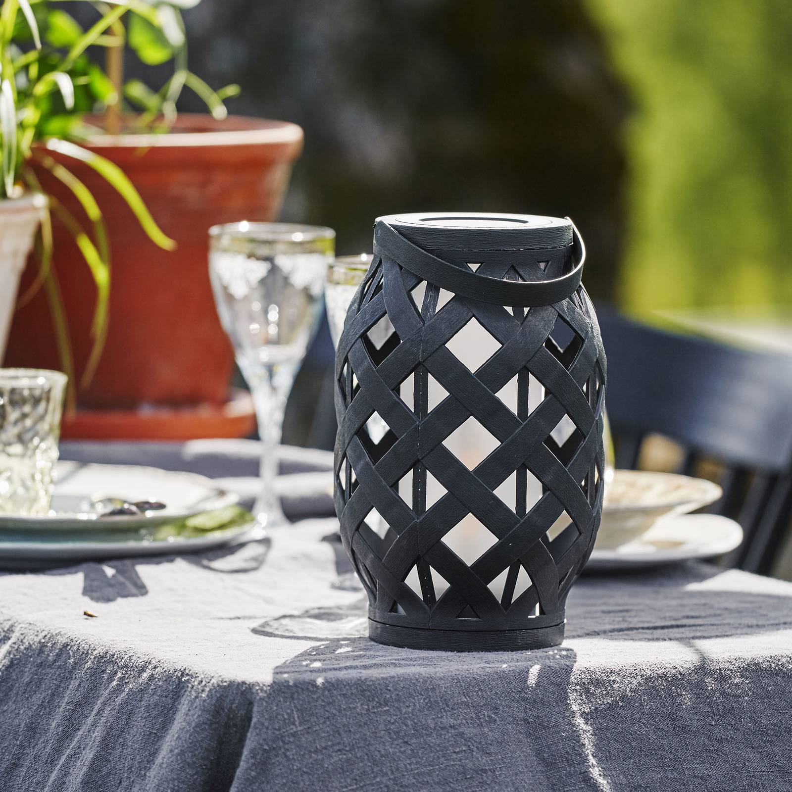 Latarnia LED Flame Lantern, czarna, wysokość 23 cm