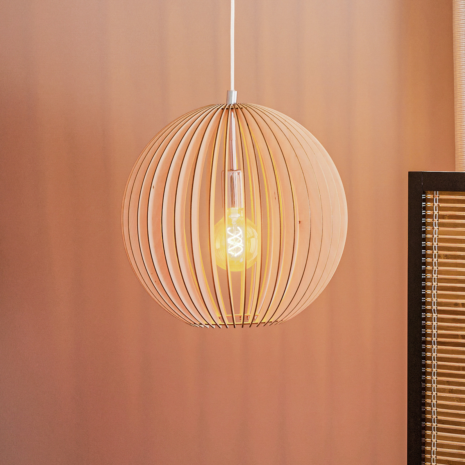 Lampada sospensione Paz sfera lamelle legno Ø 42cm