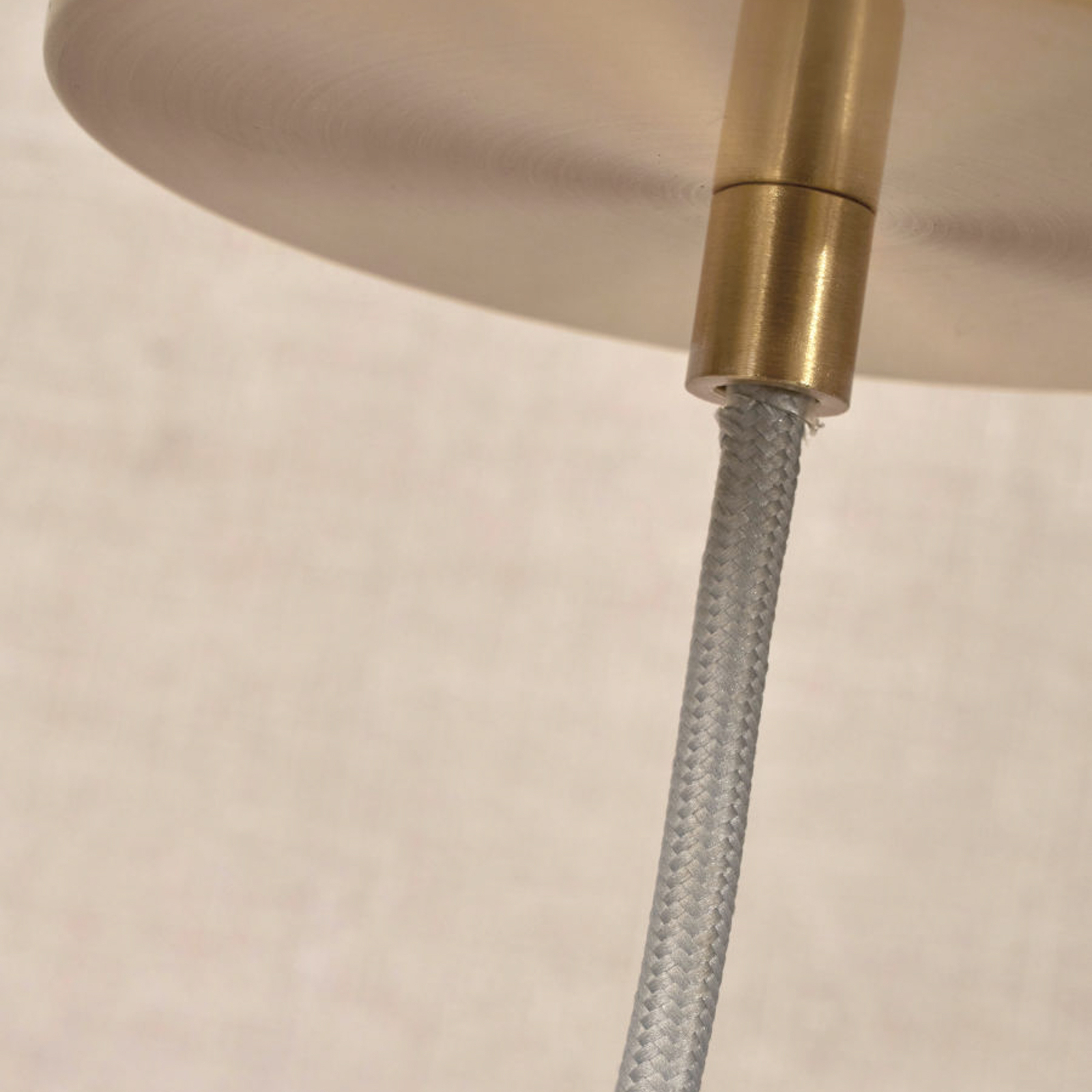 Het gaat om Romi Carrara hanglamp 1-lamp Ø 28cm