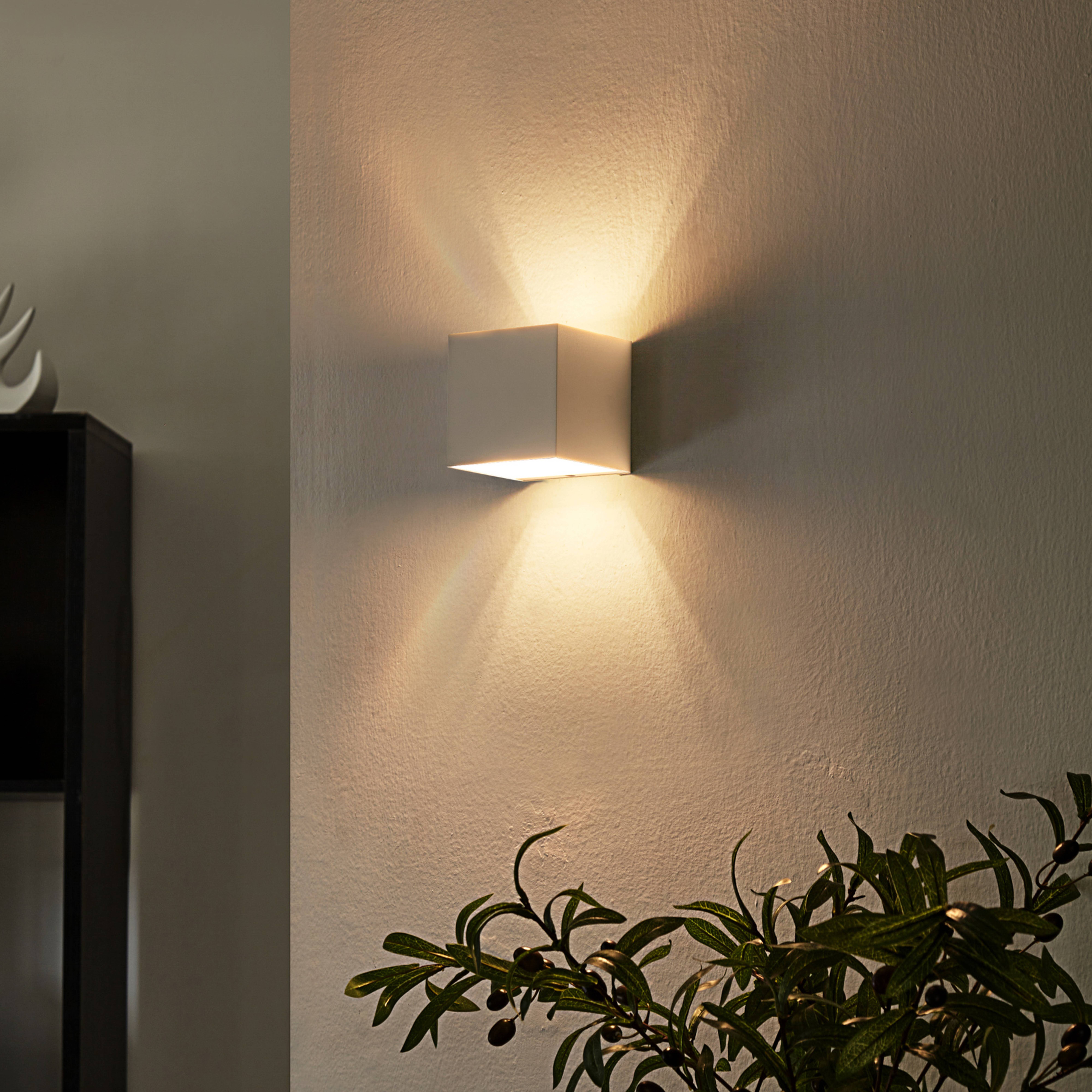Arcchio LED wall light Zuzana, angular, white, 9.7 cm wide