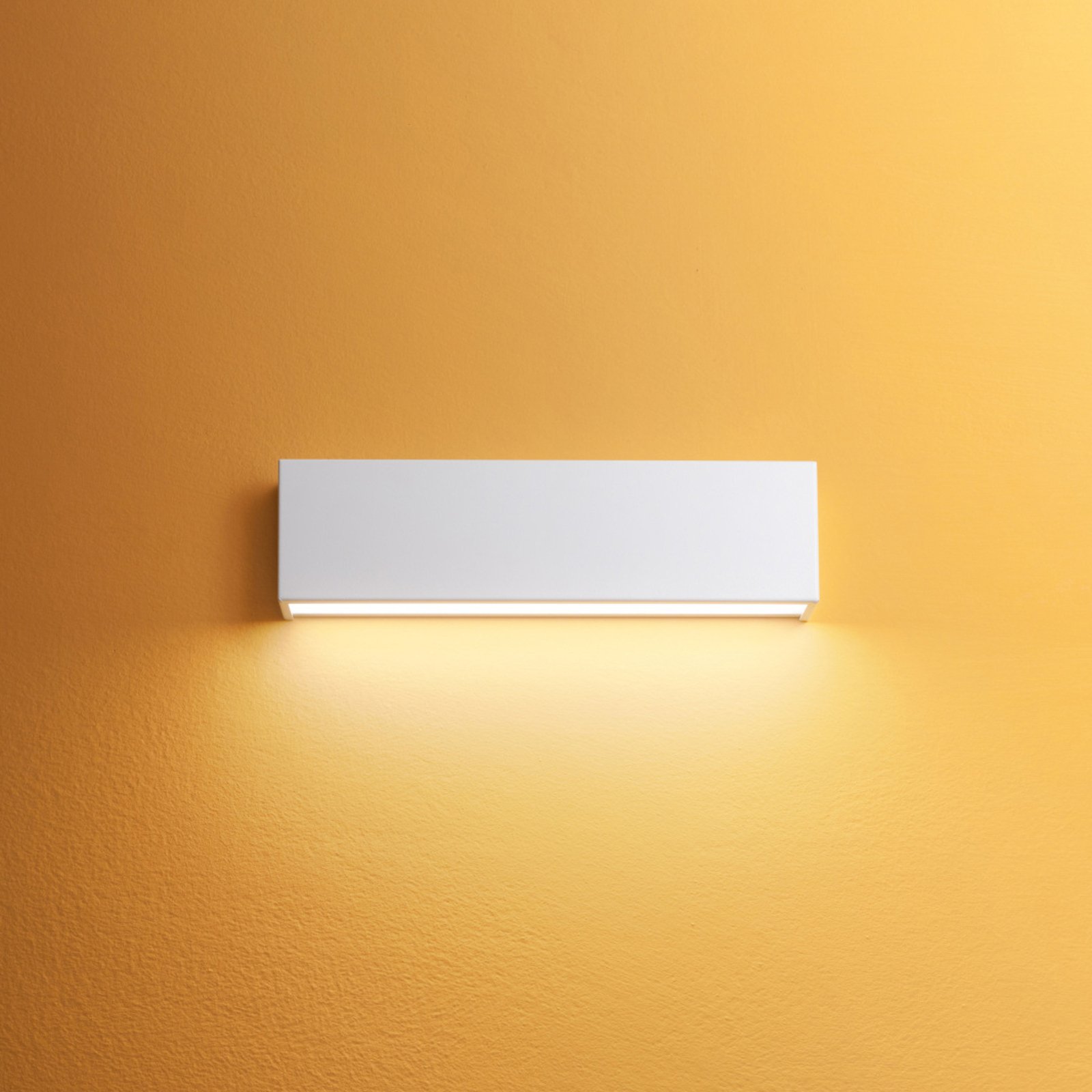 Aplique de pared LED Box W2 bi-emisión, W 31,9 cm, blanco, 2700 K