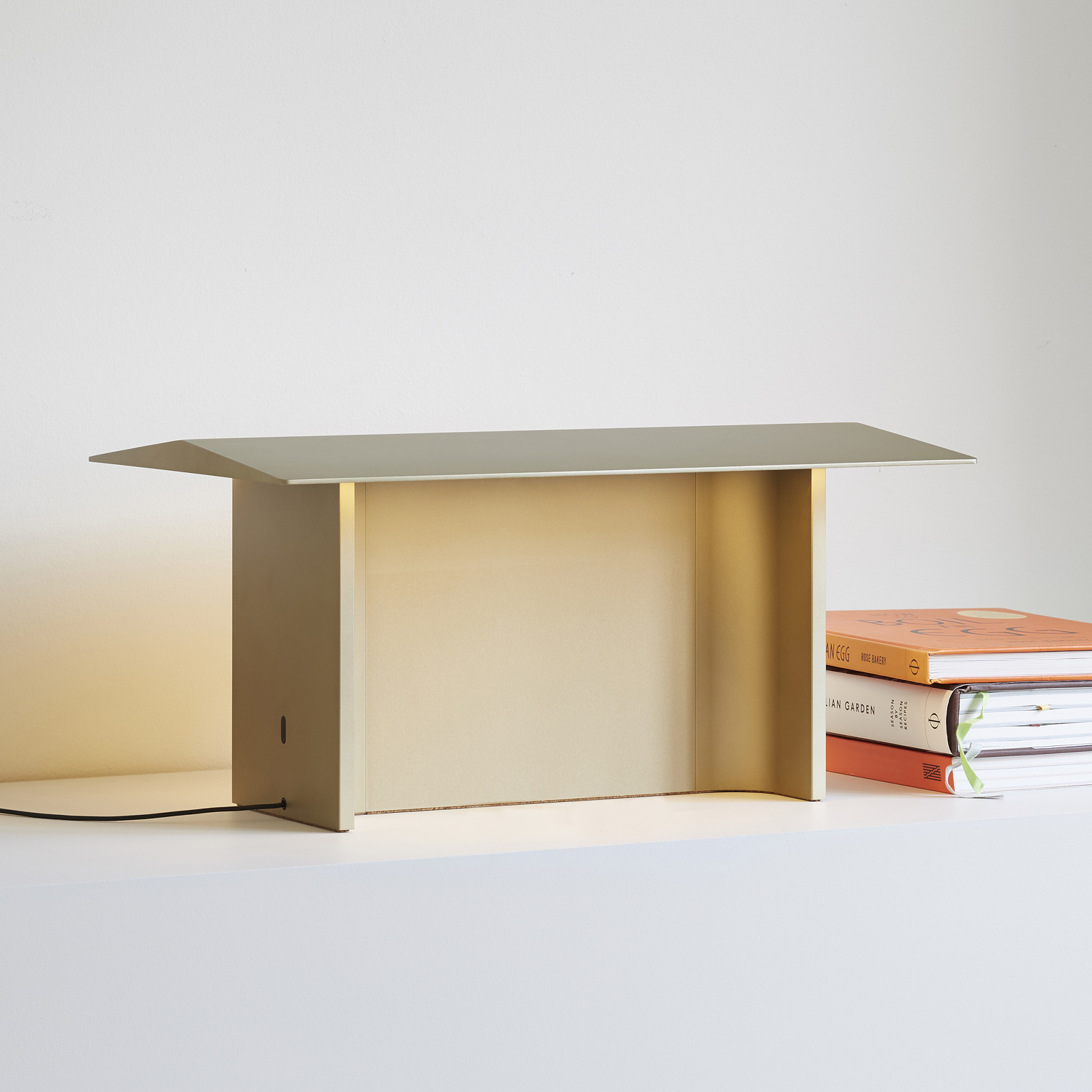 Luceplan Fienile lámpara de mesa LED, prosecco