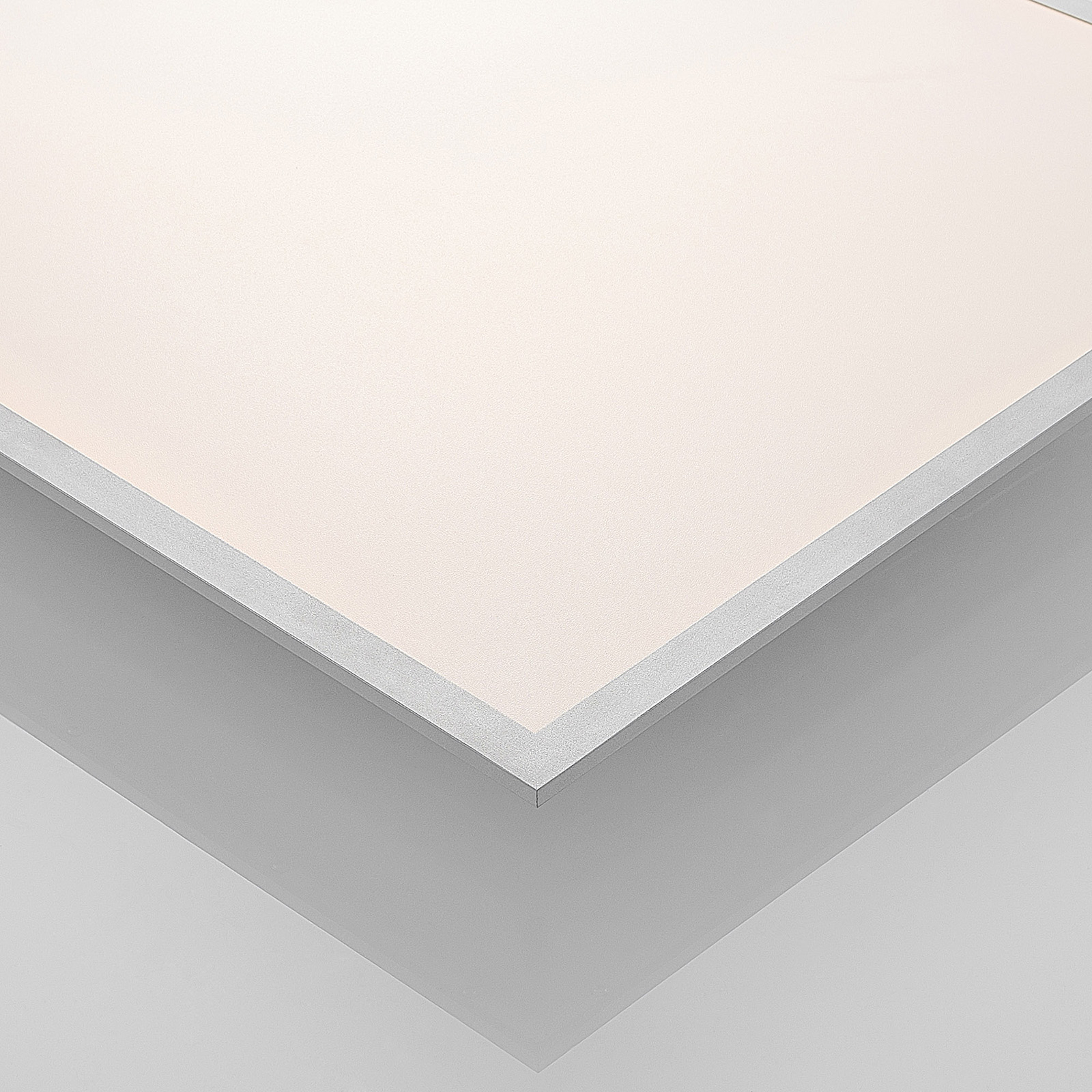 Lindby LED-paneel Stenley, 4000 K, 120 cm x 60 cm, hõbedane/valge Lindby LED-paneel Stenley, 4000 K, 120 cm x 60 cm, hõbedane/valge