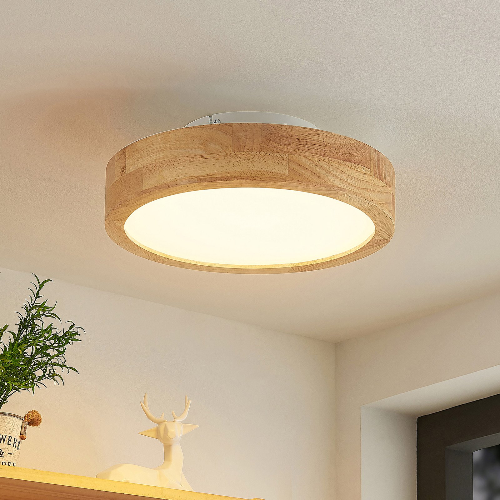 Lindby Lanira LED plafondlamp van eikenhout, 30cm