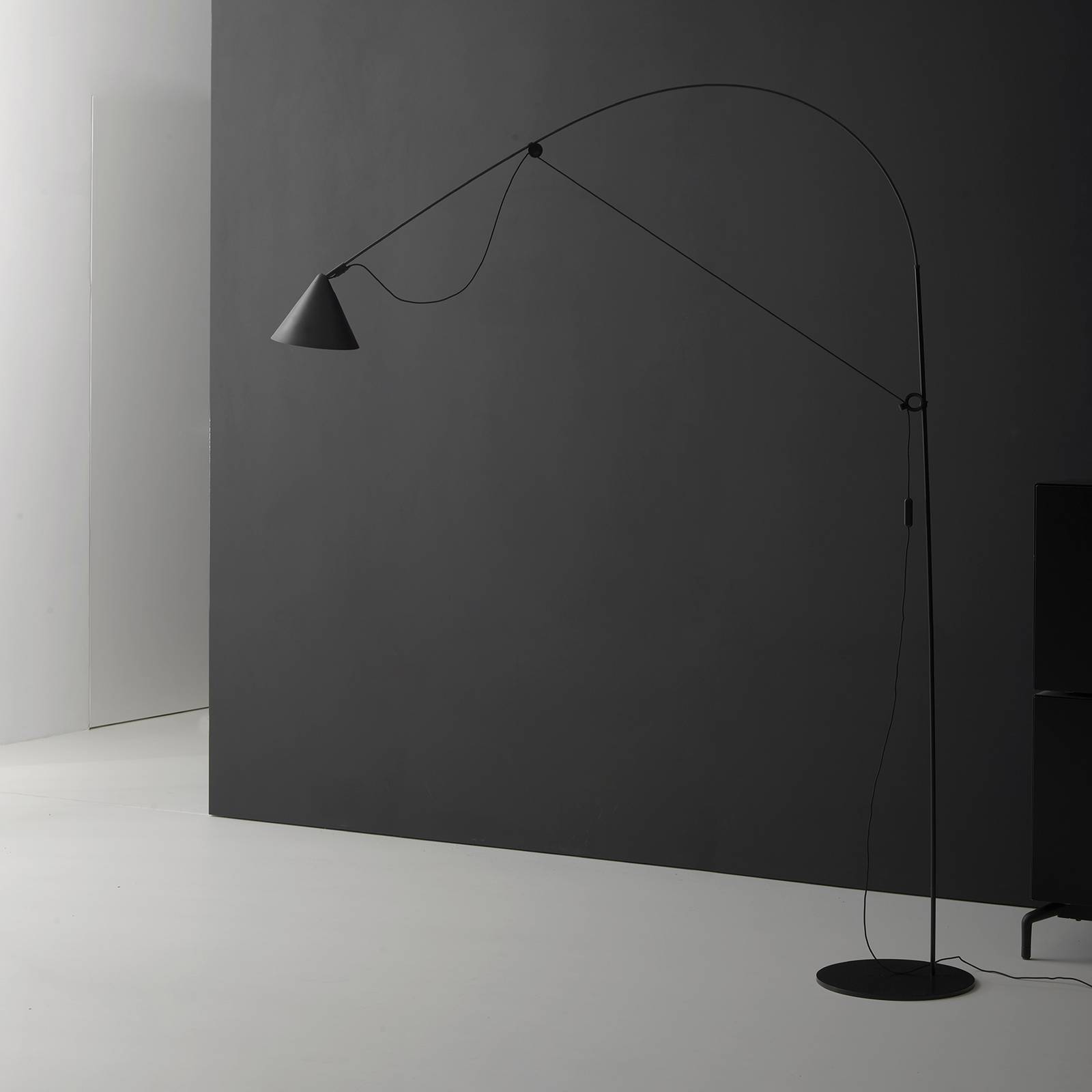 Image of midgard AYNO L lampadaire noir/noir 2 700 K 