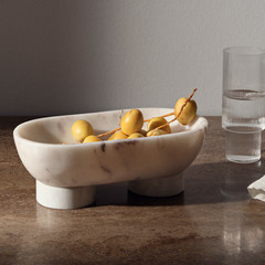 ferm LIVING Alza kauss, valge, marmor, laius 25 cm