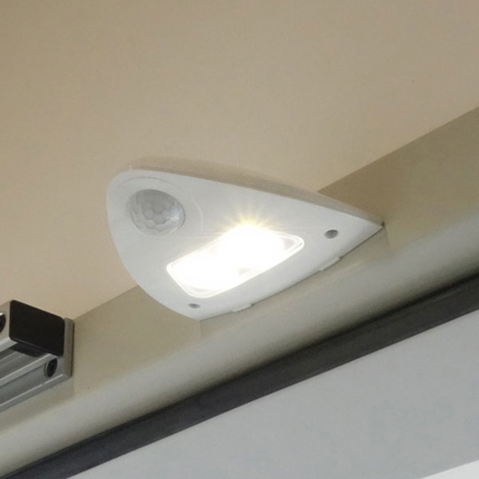Müller Licht Navalux sensore luce LED orientamento