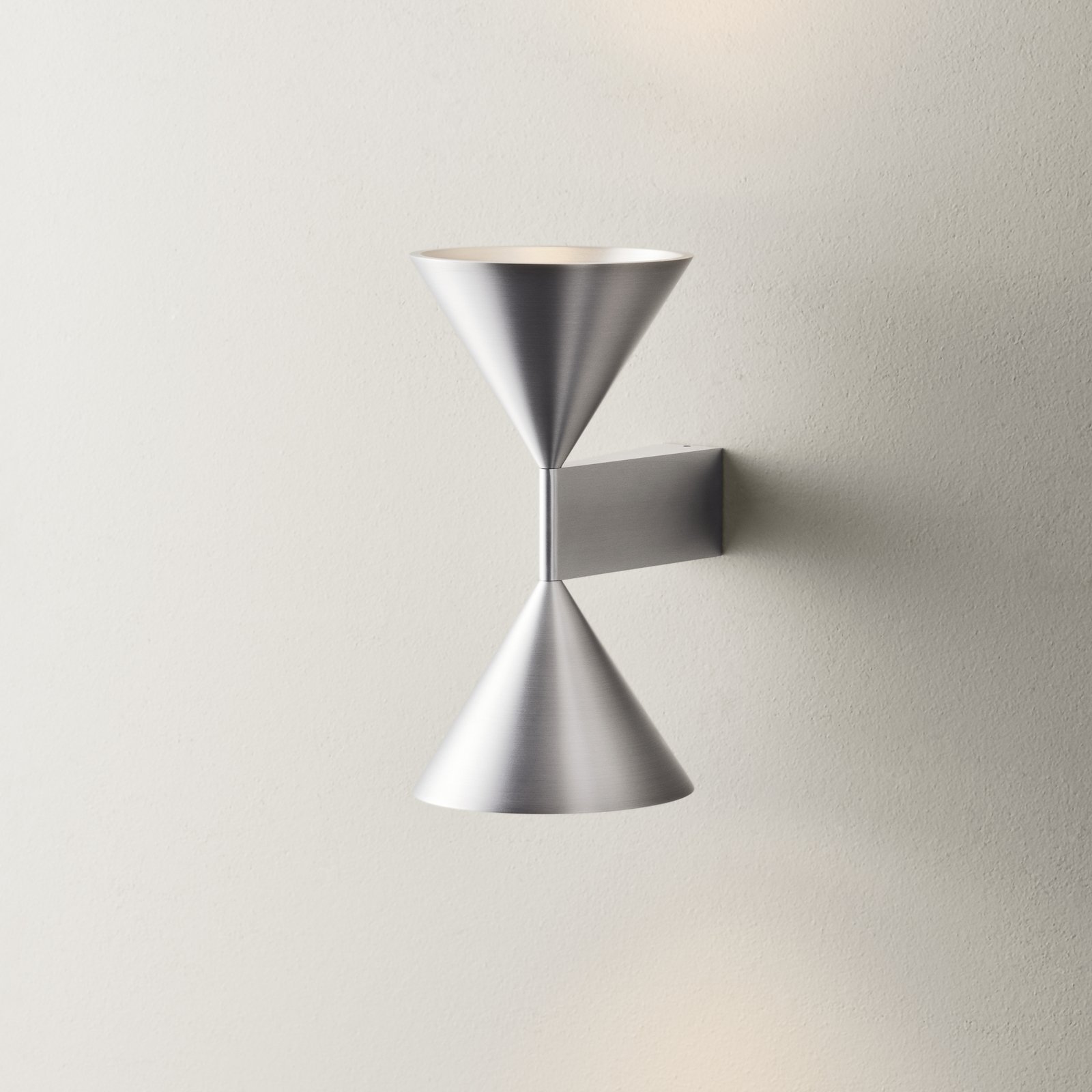 Nástěnné světlo Apollo 24, hliníková barva, nahoru/dolů, 24 cm, GU10 - Pholc Nástěnné světlo Apollo 24, hliníková barva, nahoru/dolů, 24 cm, GU10 - Pholc