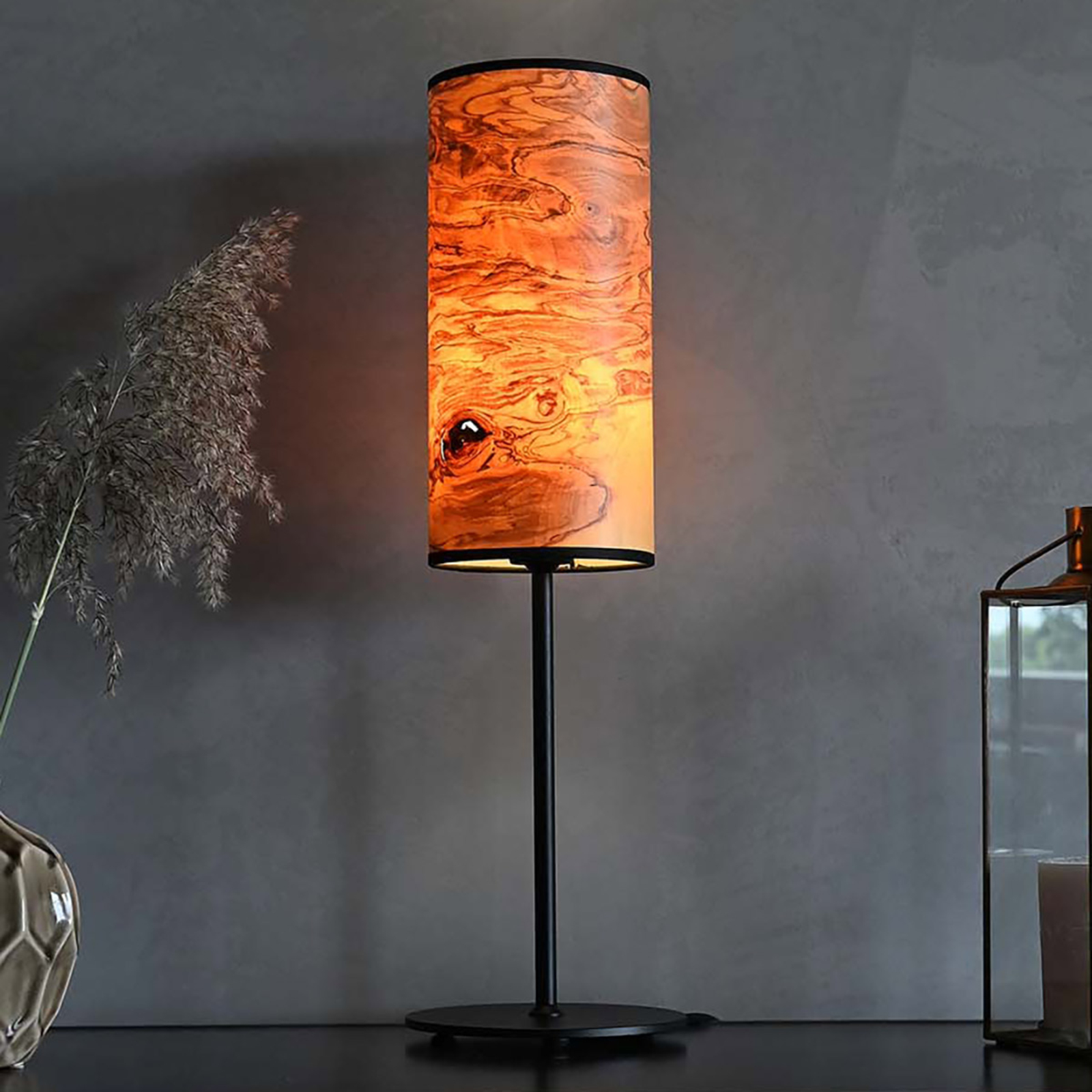 LeuchtNatur Arboreus table lamp with wooden shade