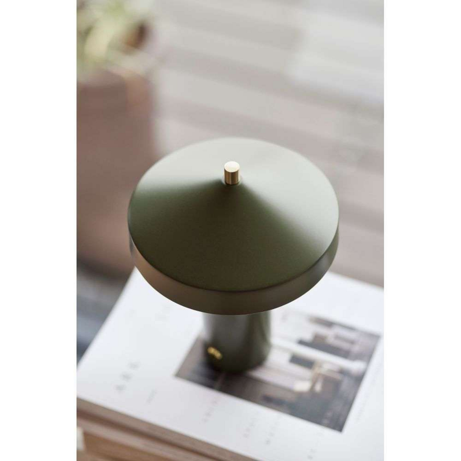 Hatto Portable Veioză Olive - OYOY Living Design