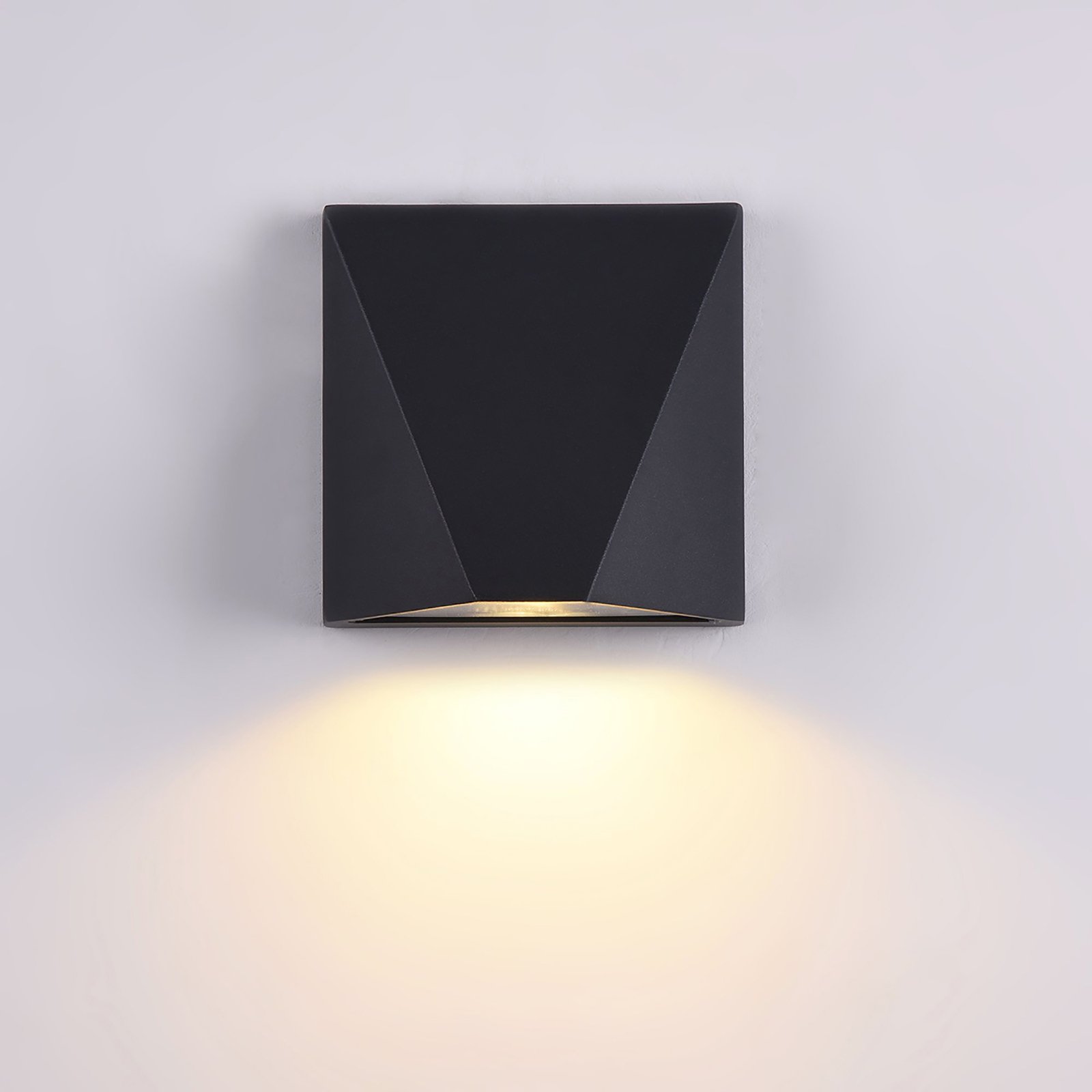 Maytoni Beekman LED outdoor wall lamp 3,000K black