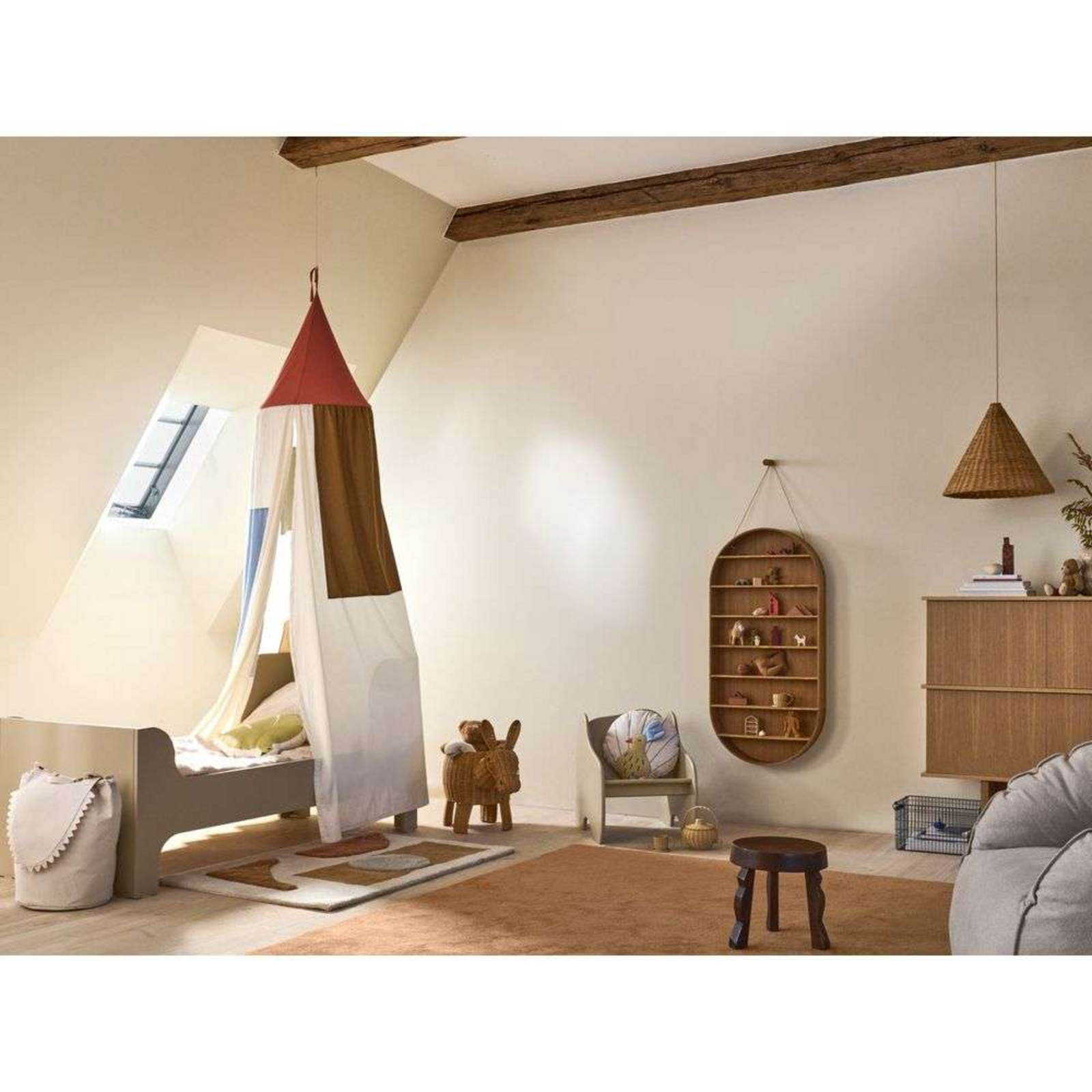 Oval Dorm Police Uzené Dub - ferm LIVING